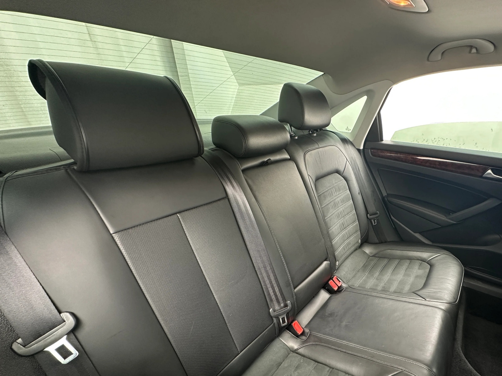 Thumbnail: 2013 Volkswagen Passat - 5