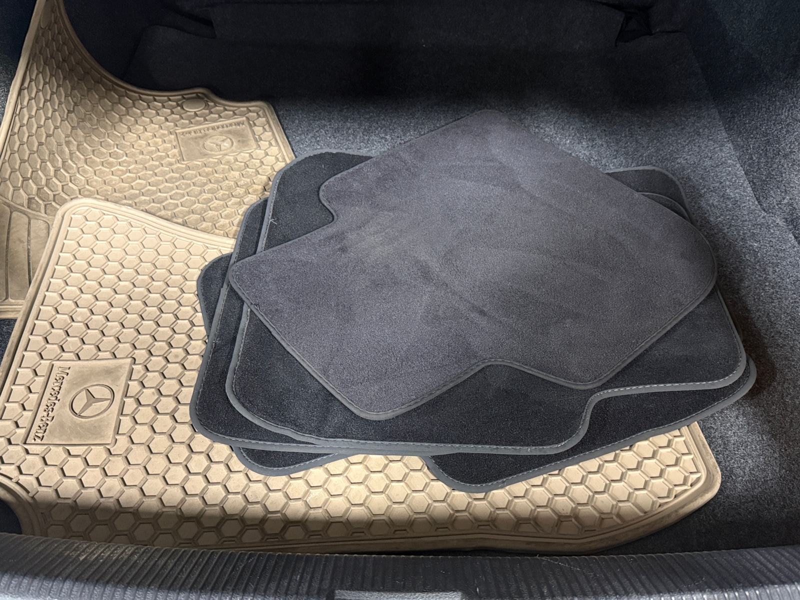 Thumbnail: 2013 Volkswagen Passat - 6