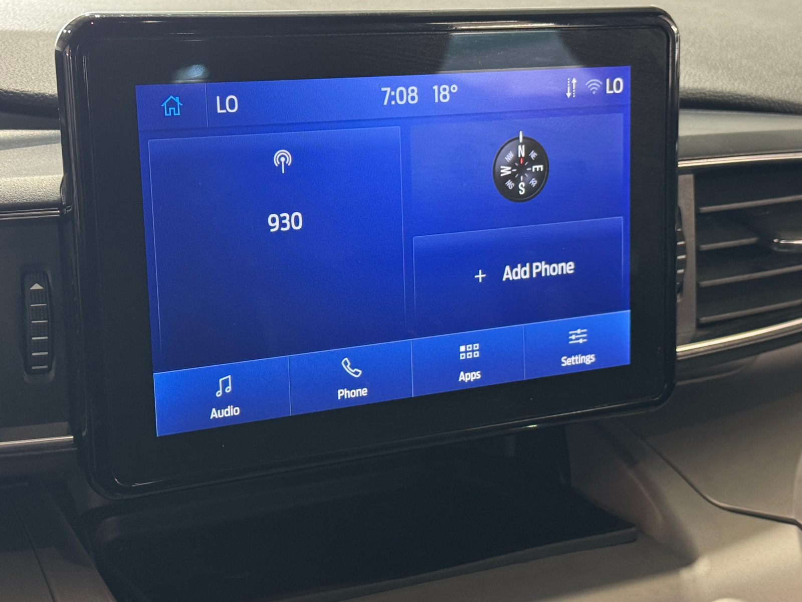 Thumbnail: 2022 Ford Explorer - 4