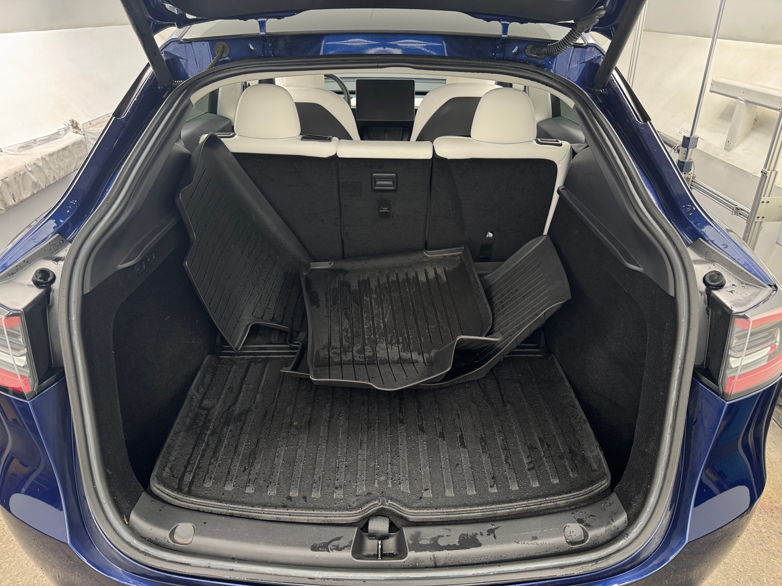 Thumbnail: 2023 Tesla Model Y - 6