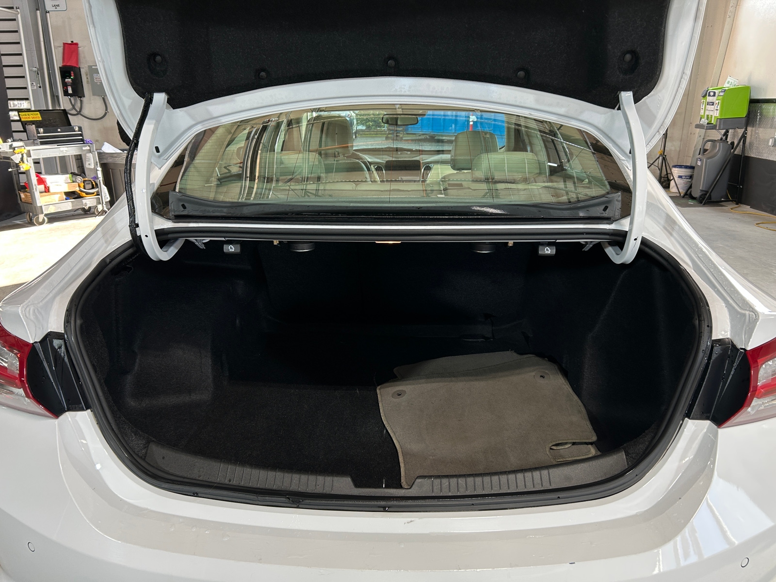 Thumbnail: 2024 Chevrolet Malibu - 6