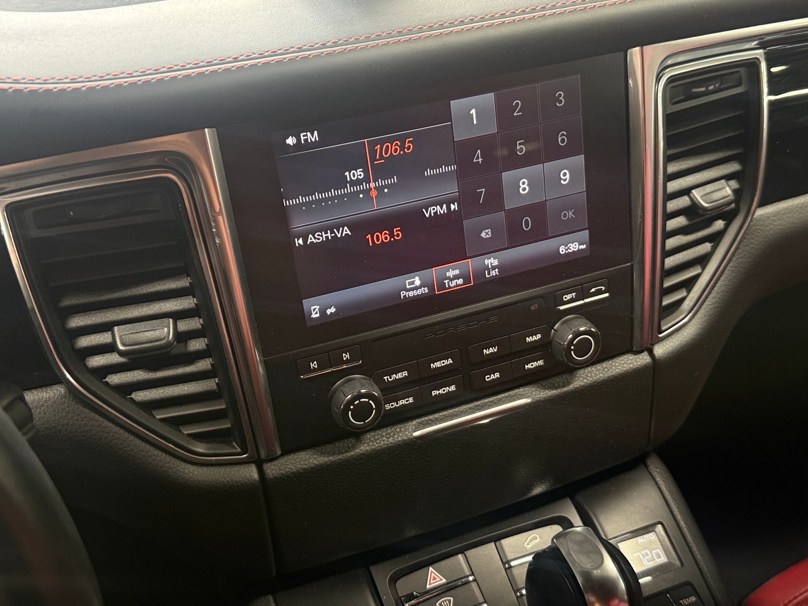 Thumbnail: 2017 Porsche Macan - 3