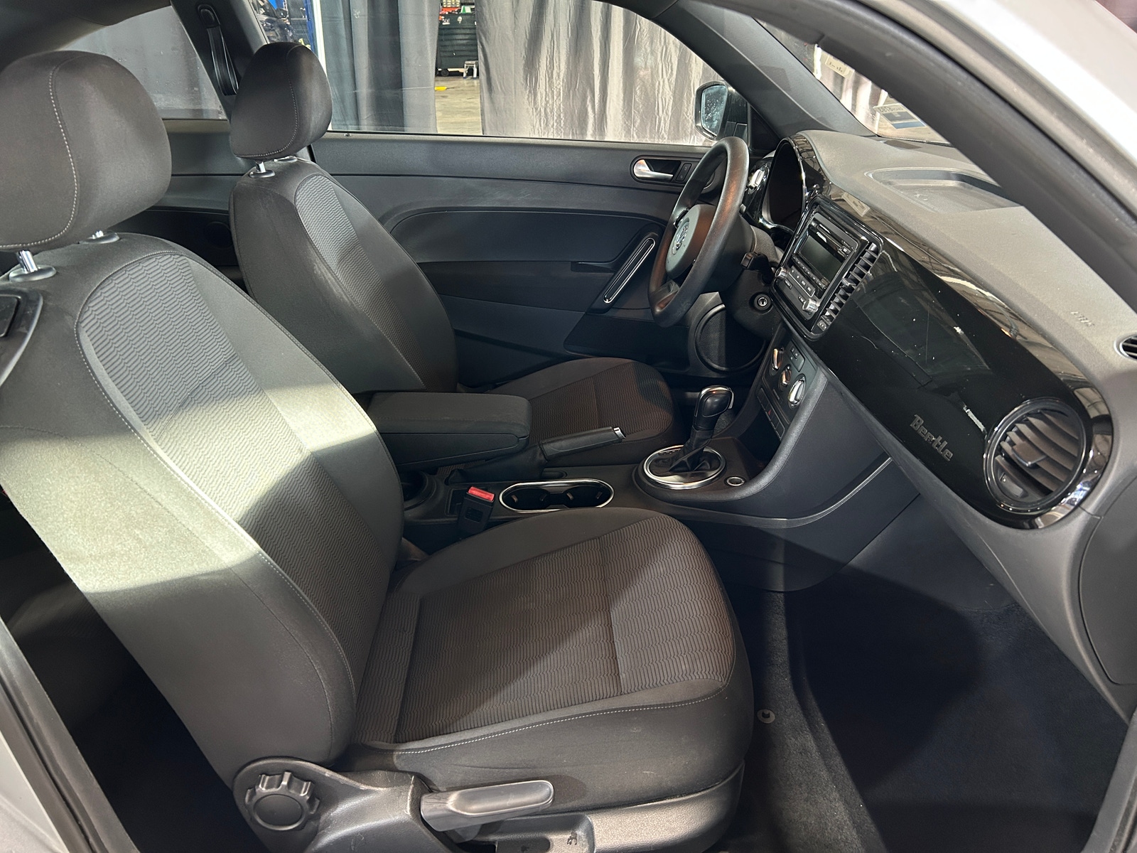 Thumbnail: 2014 Volkswagen Beetle - 2