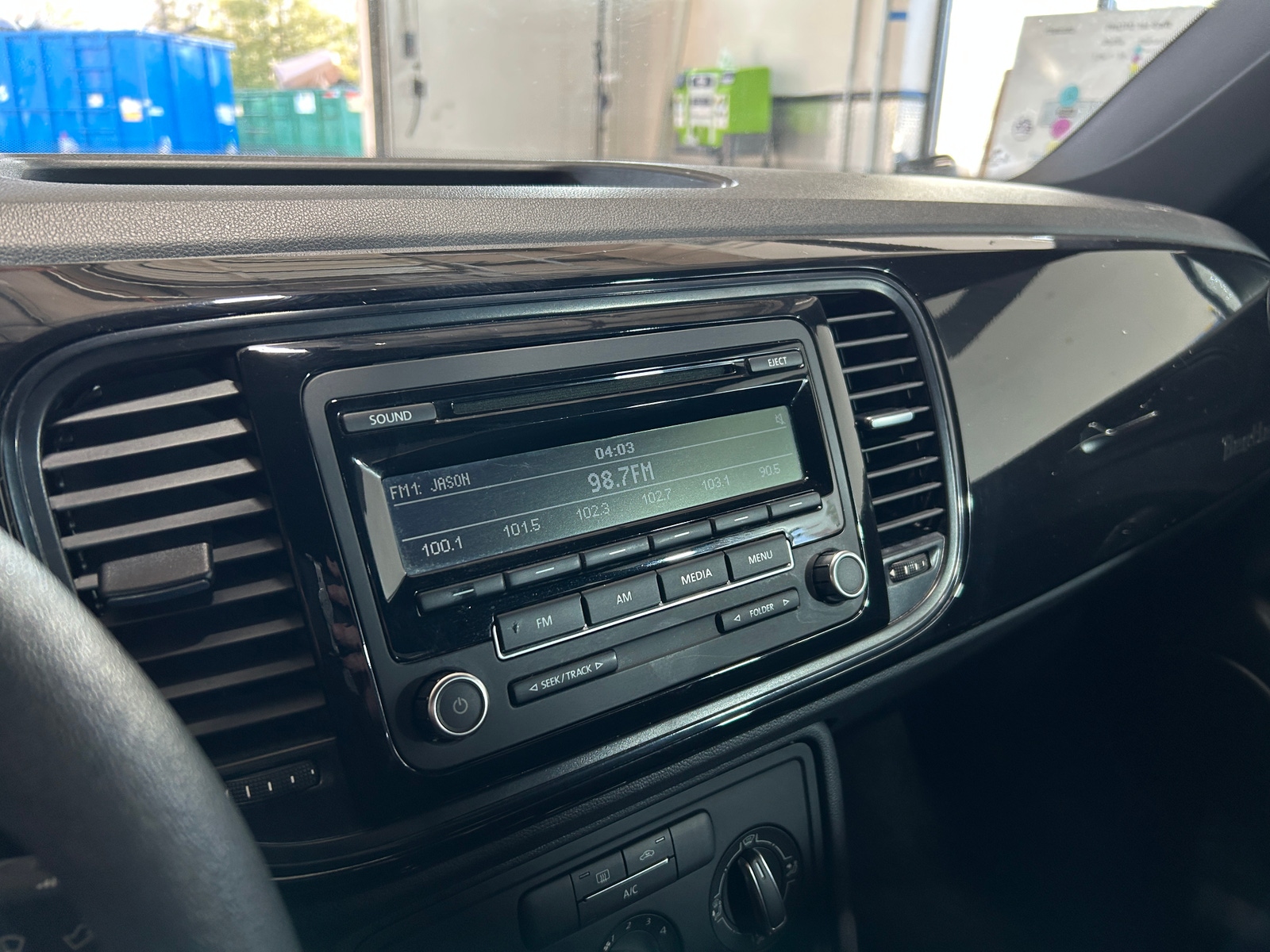 Thumbnail: 2014 Volkswagen Beetle - 4