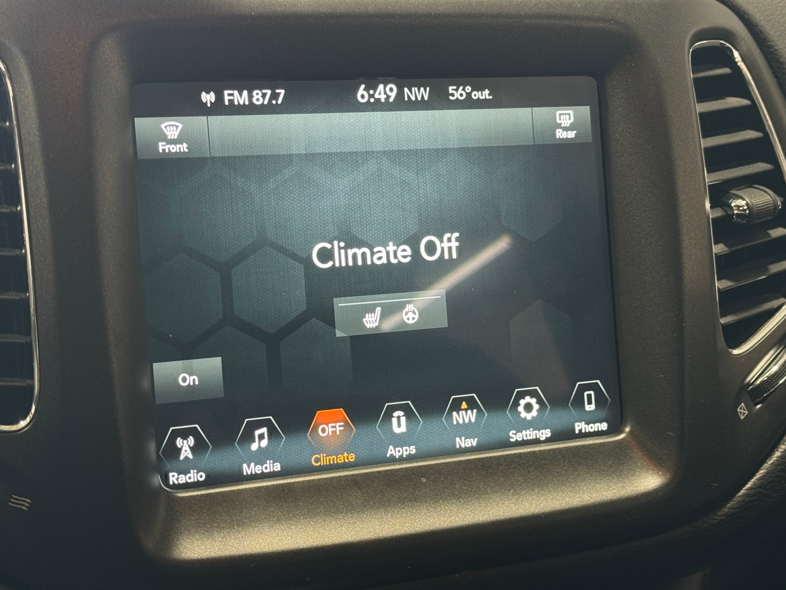 Thumbnail: 2018 Jeep Compass - 3