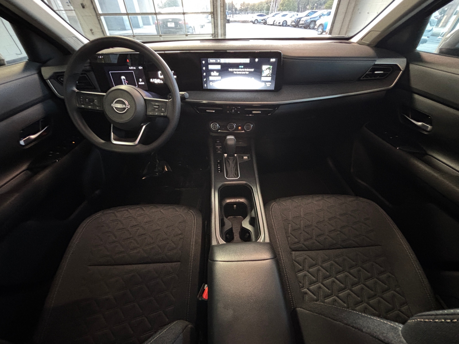 Thumbnail: 2025 Nissan Kicks - 3