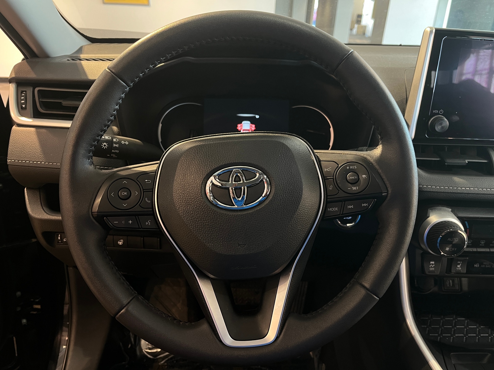 Thumbnail: 2025 Toyota RAV4 - 5