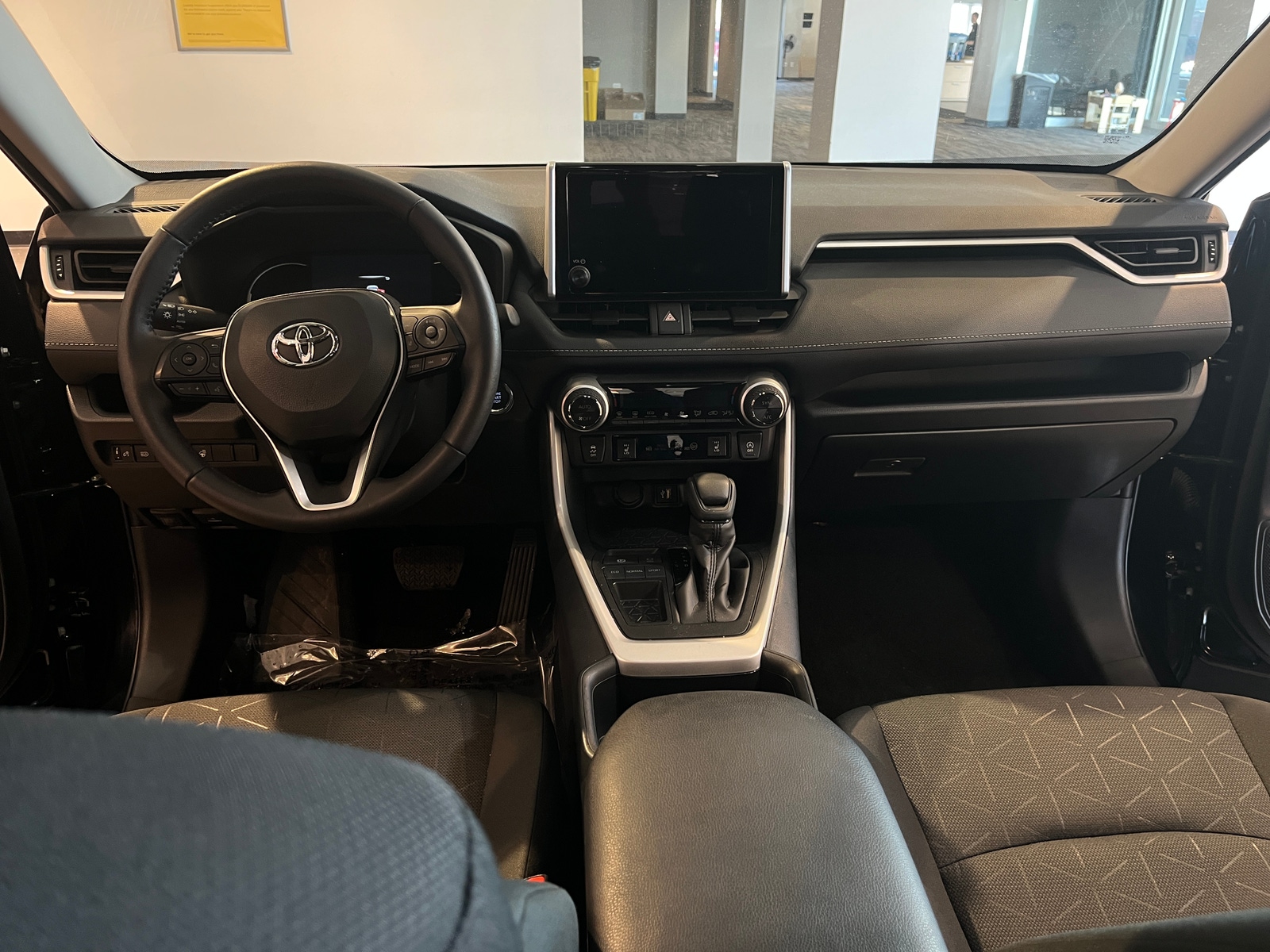 Thumbnail: 2025 Toyota RAV4 - 3