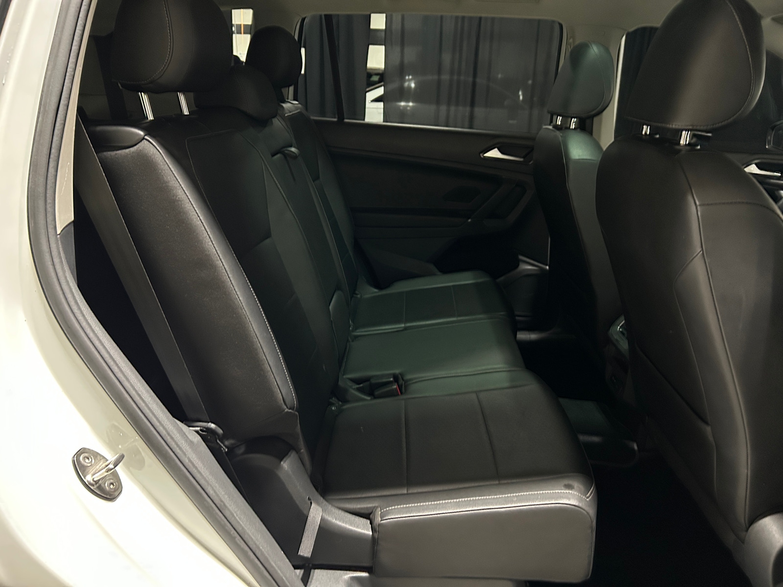 Thumbnail: 2018 Volkswagen Tiguan - 5