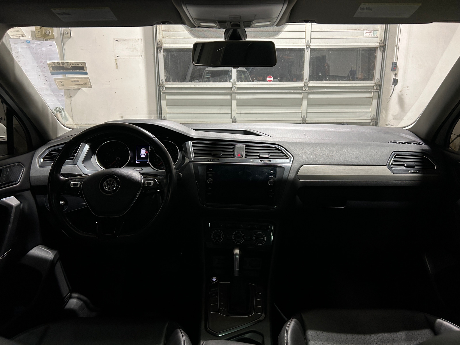 Thumbnail: 2018 Volkswagen Tiguan - 2