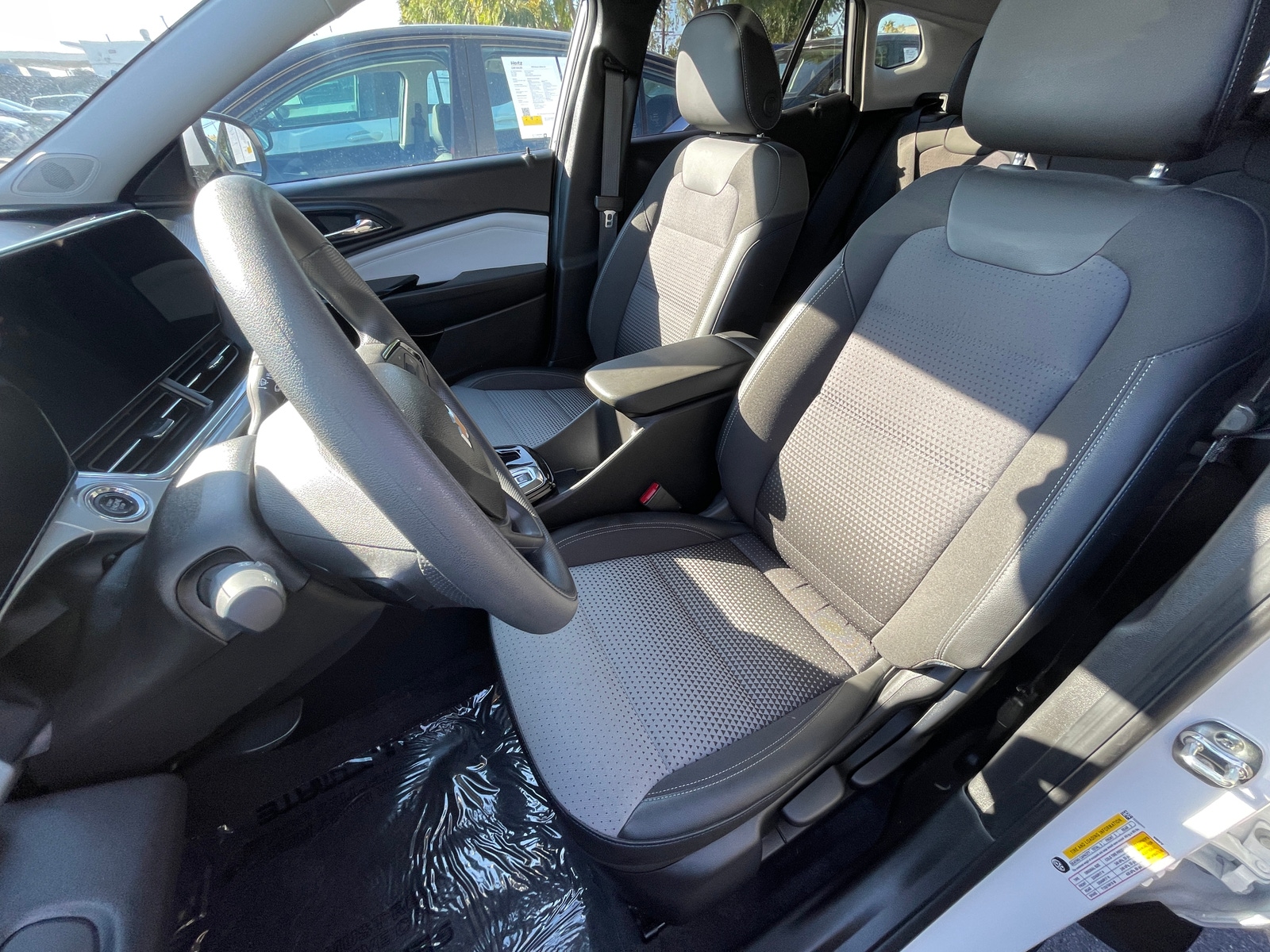 Thumbnail: 2025 Chevrolet Trax - 2