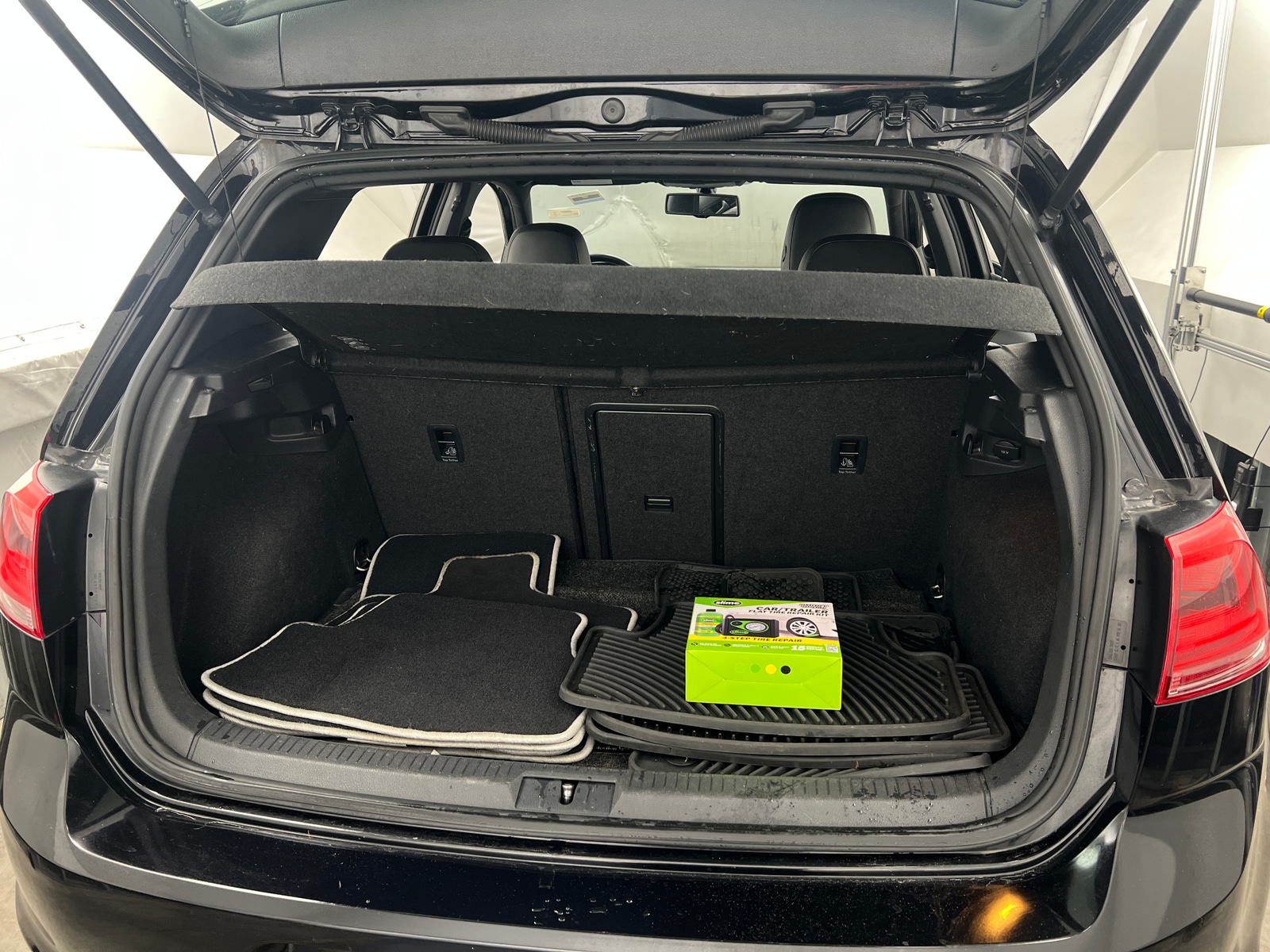 Thumbnail: 2016 Volkswagen Golf - 6