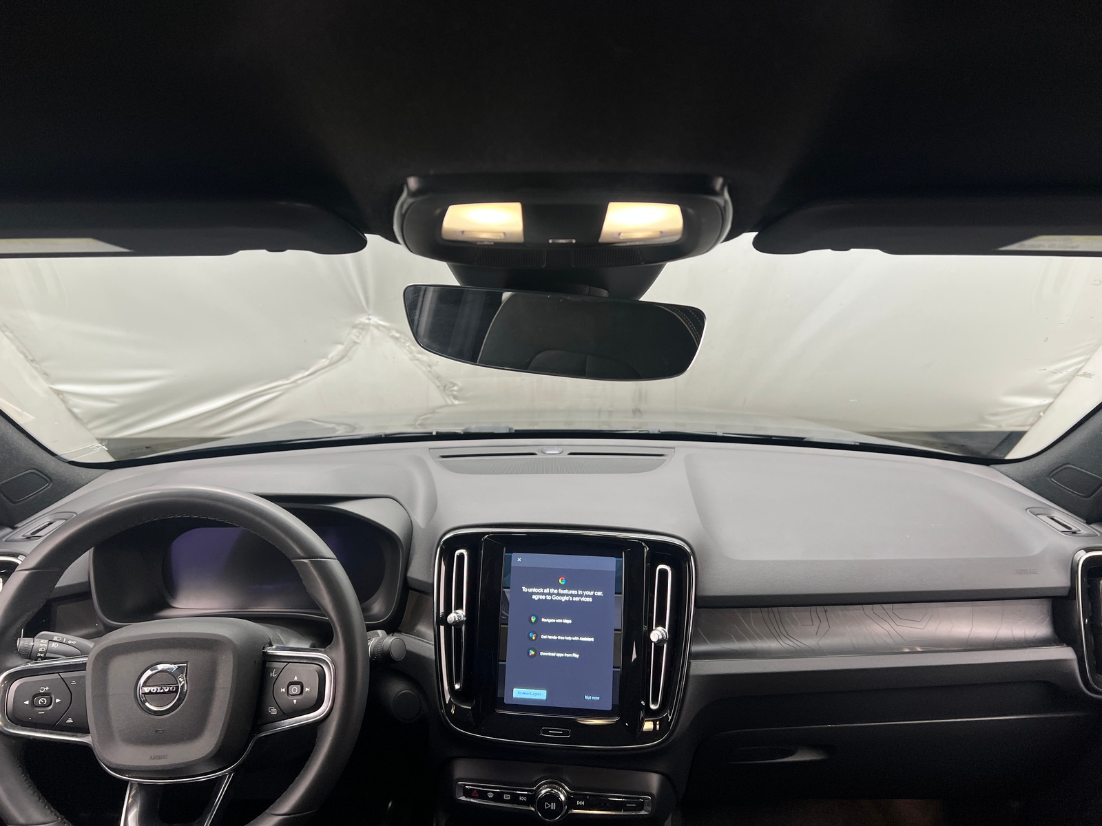 Thumbnail: 2024 Volvo C40 - 3