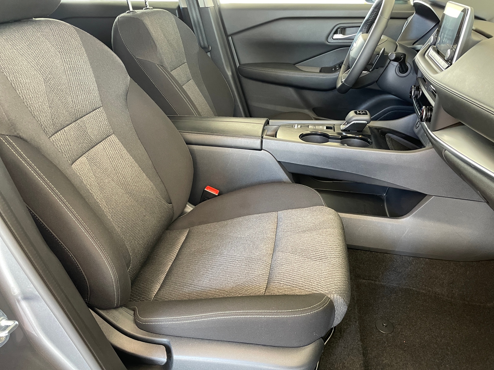 Thumbnail: 2025 Nissan Rogue - 2