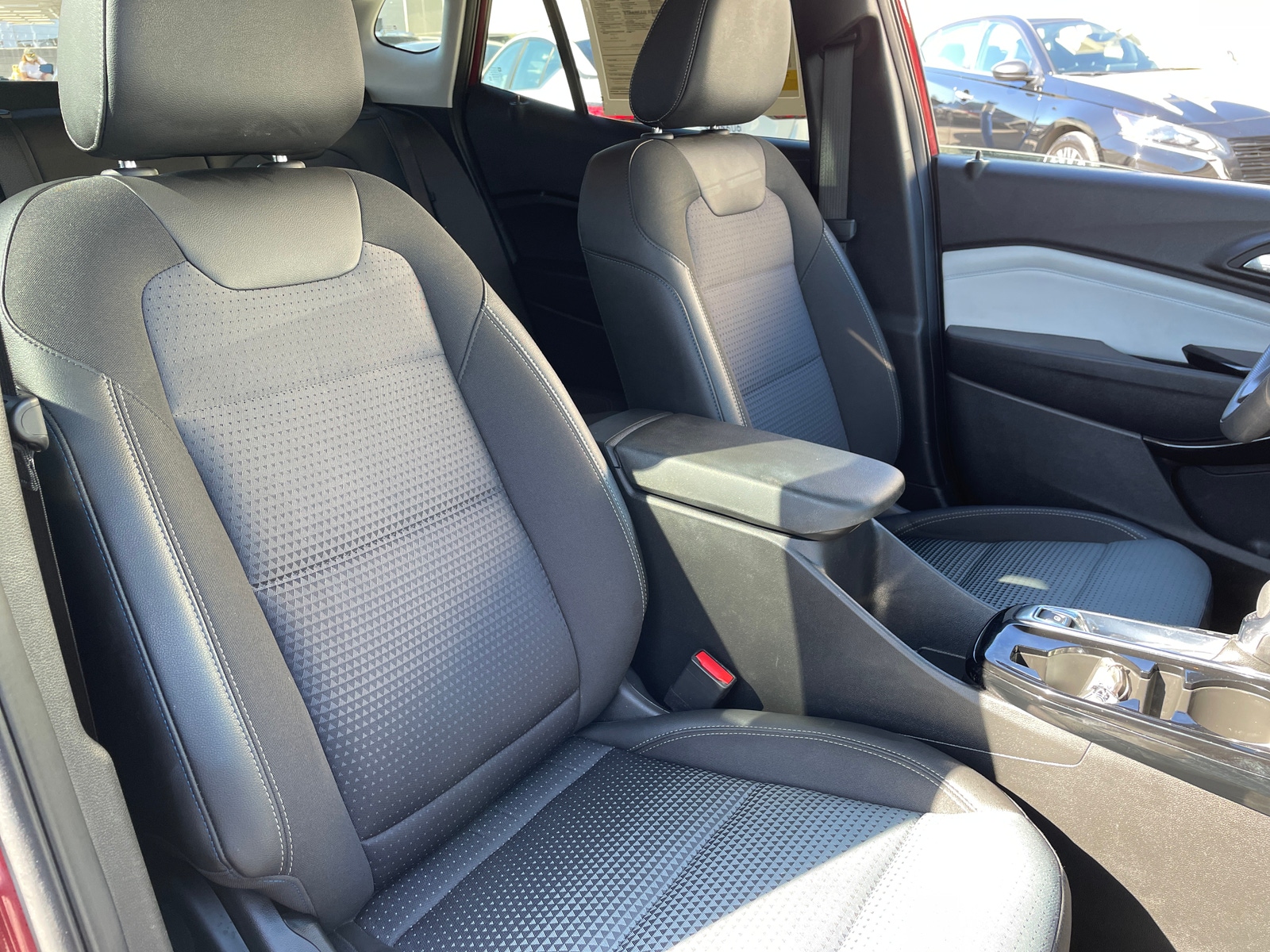 Thumbnail: 2025 Chevrolet Trax - 2