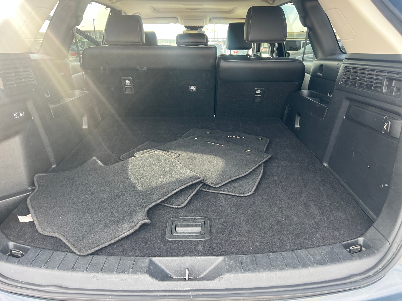 Thumbnail: 2025 Mazda CX-70 - 6