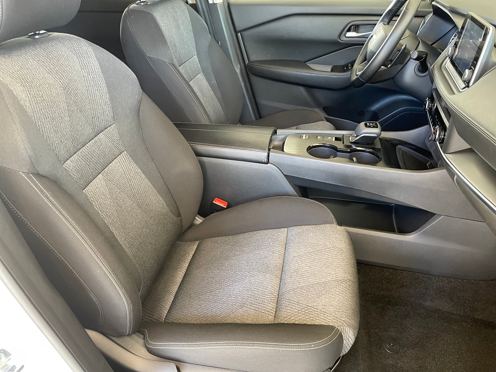 Thumbnail: 2025 Nissan Rogue - 2