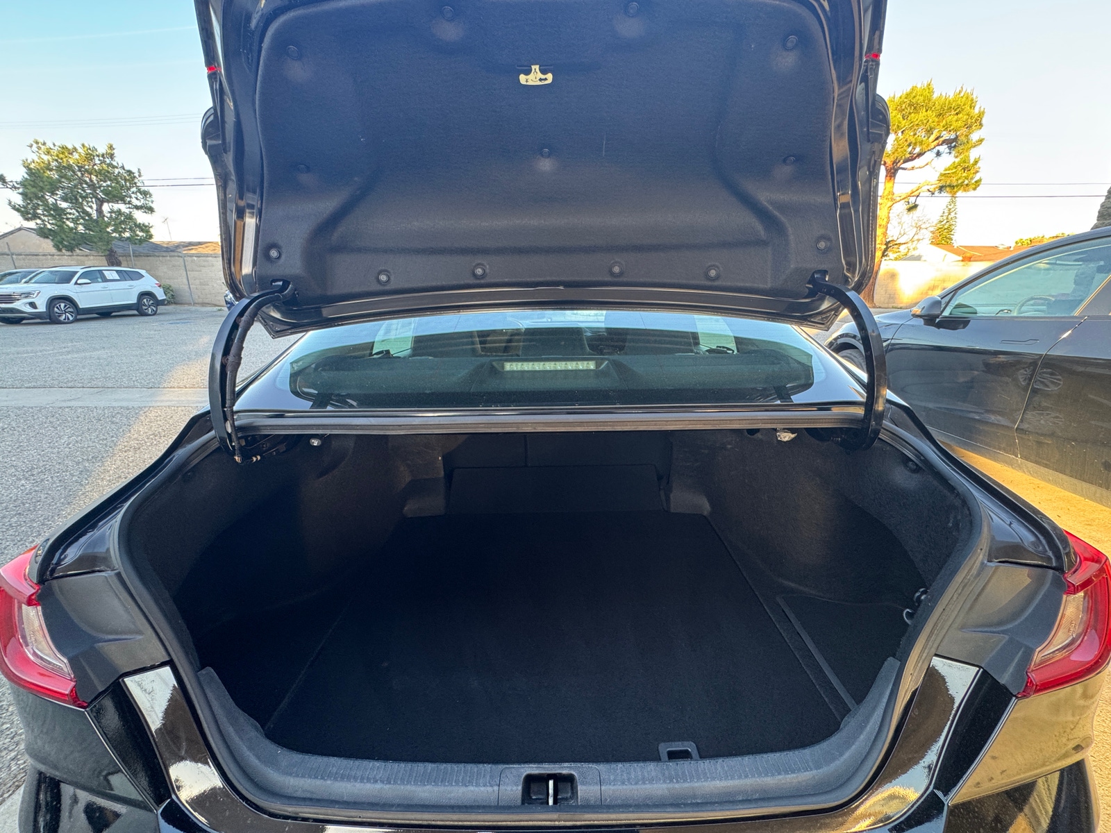 Thumbnail: 2025 Toyota Camry - 6