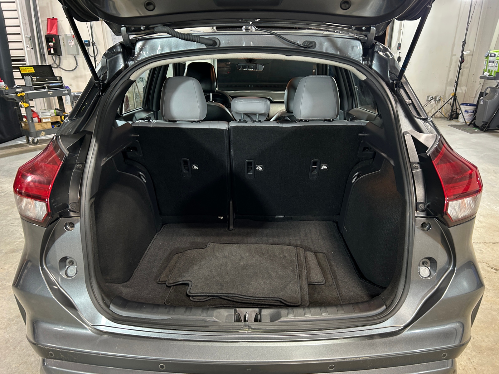 Thumbnail: 2024 Nissan Kicks - 7