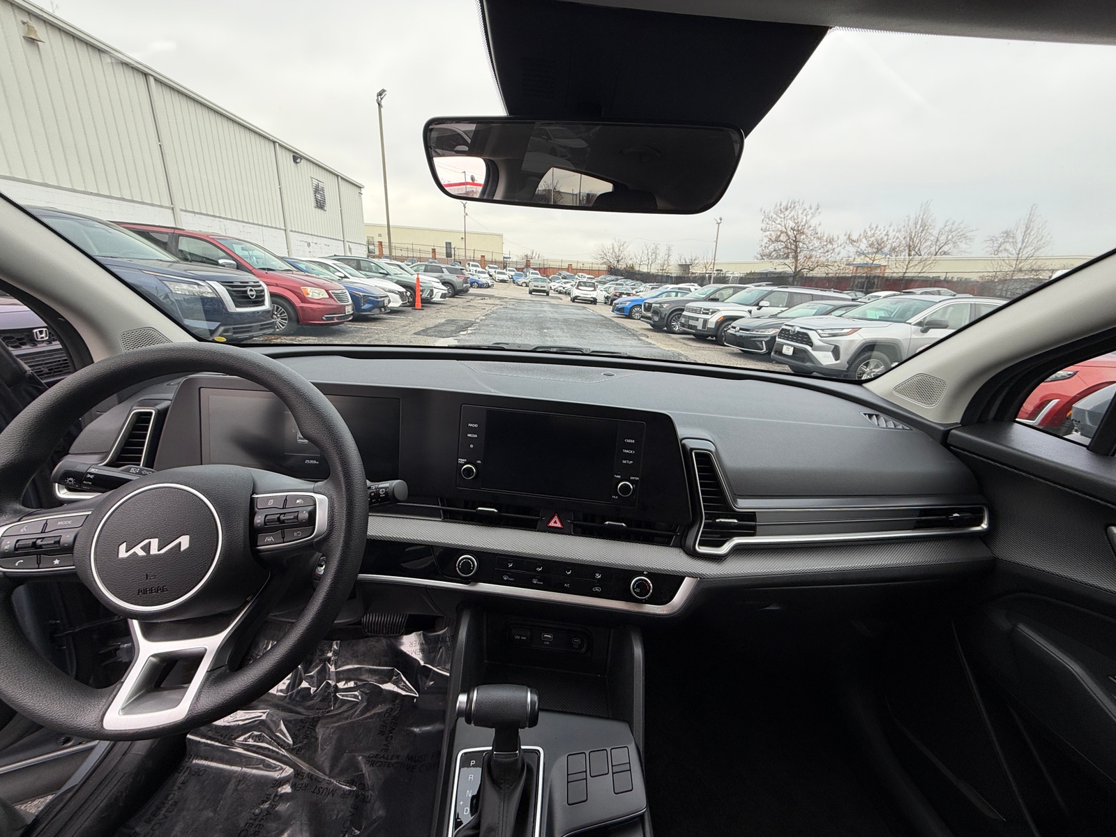 Thumbnail: 2025 Kia Sportage - 3