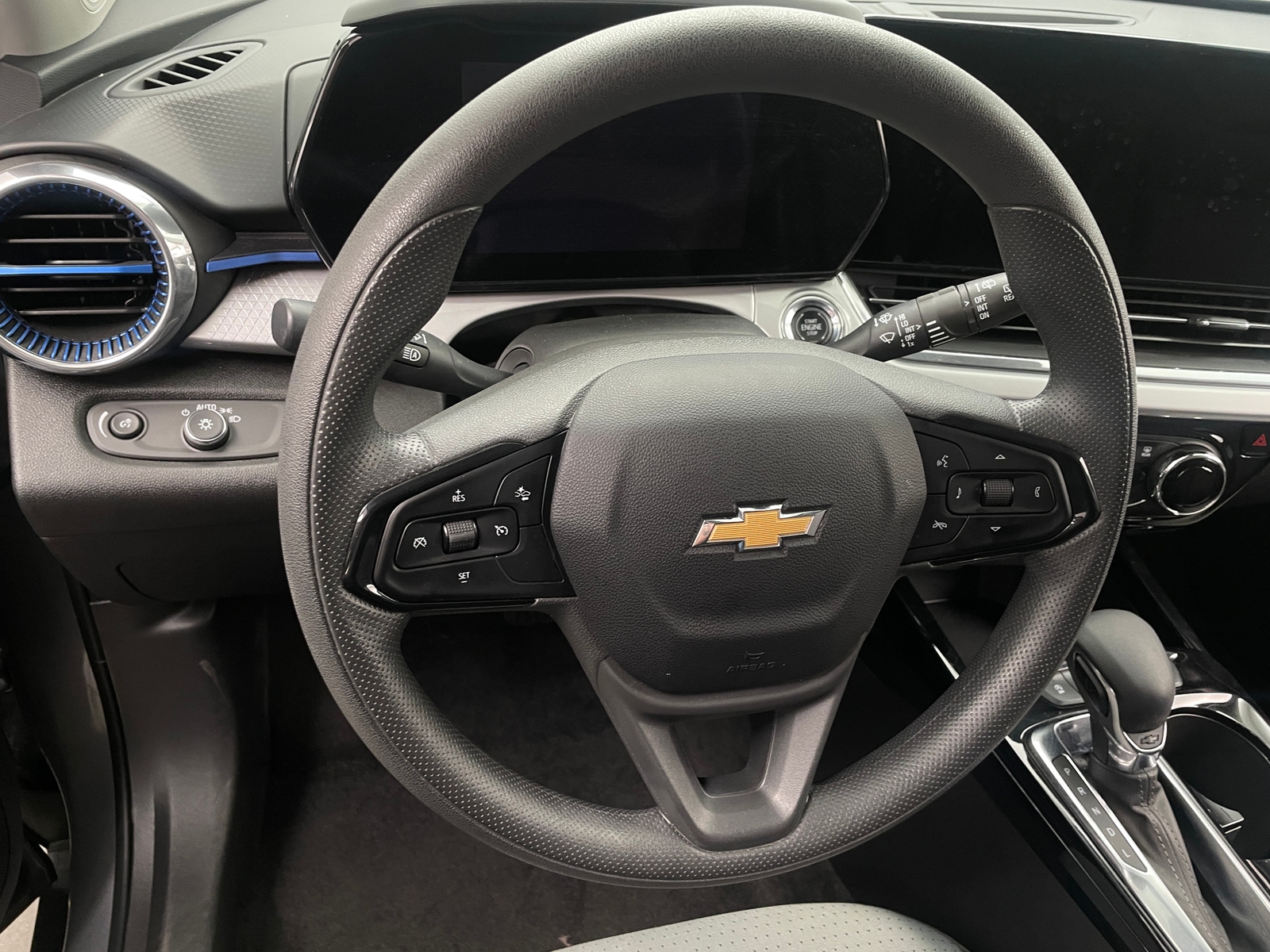 Thumbnail: 2025 Chevrolet Trax - 5