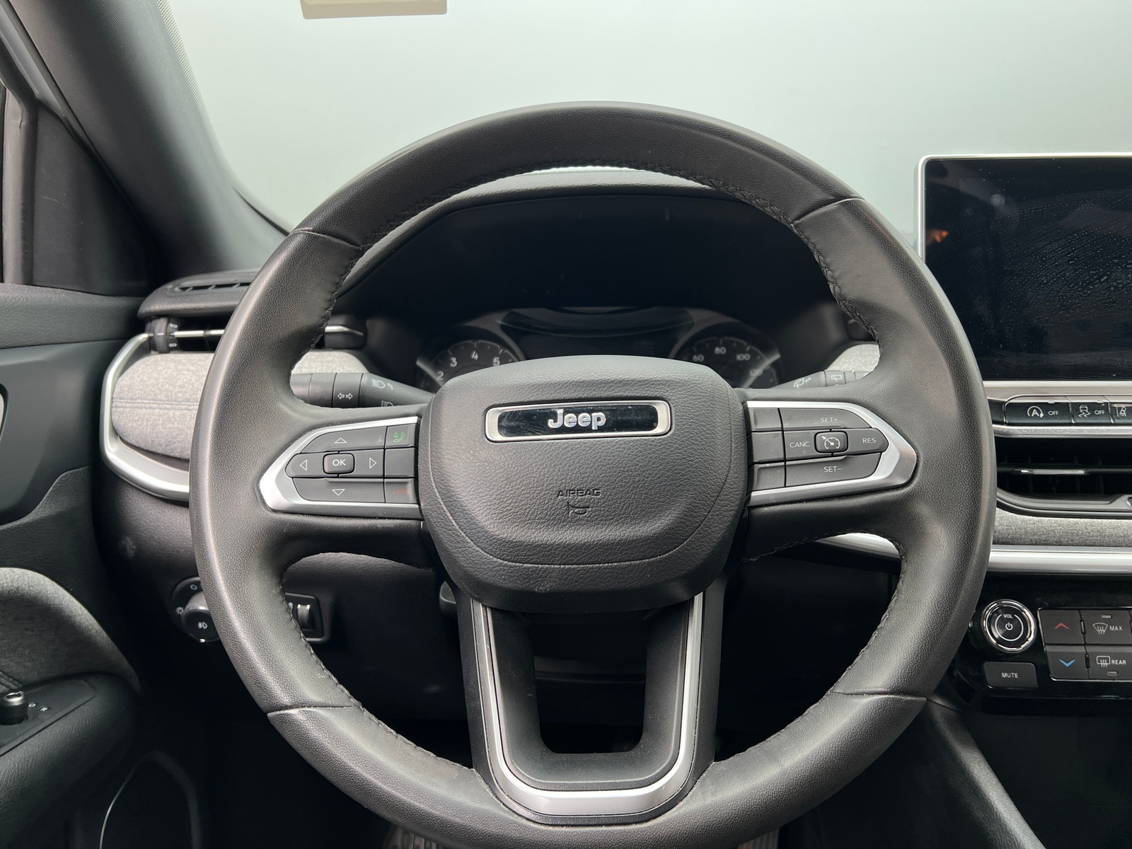 Thumbnail: 2023 Jeep Compass - 5