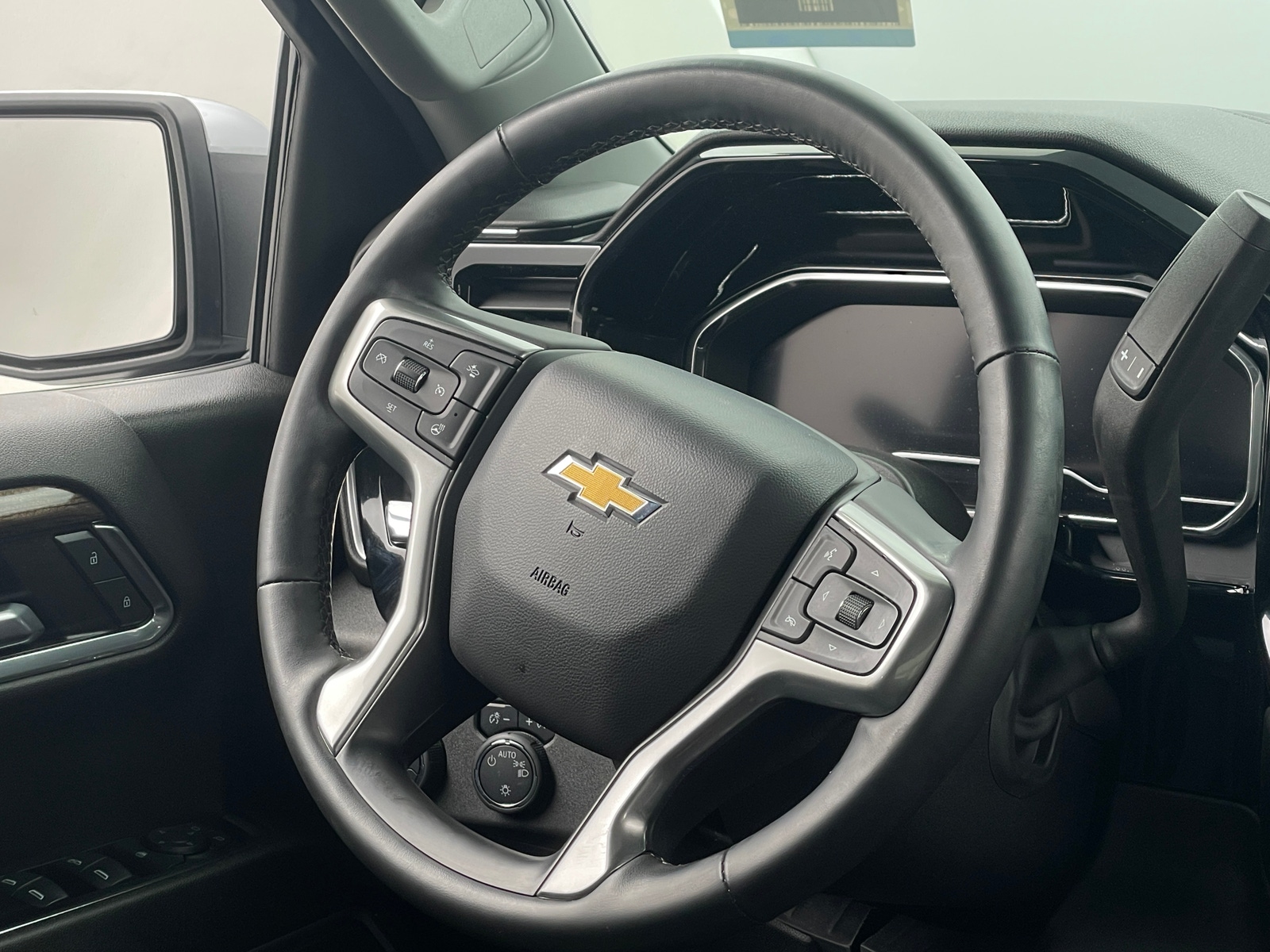 Thumbnail: 2024 Chevrolet Silverado 1500 - 5