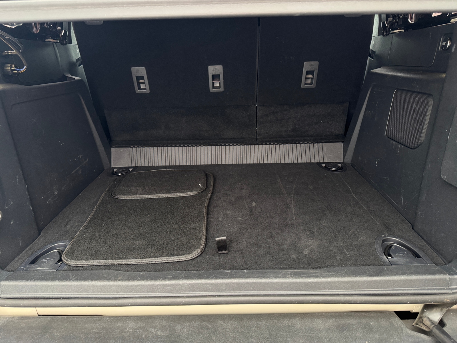 Thumbnail: 2025 Ford Bronco - 7