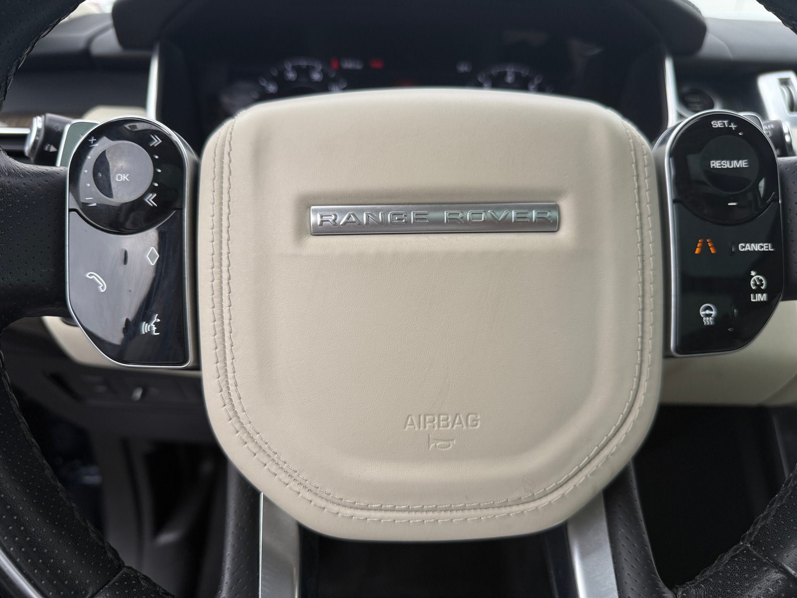 Thumbnail: 2019 Land Rover Range Rover Sport - 4