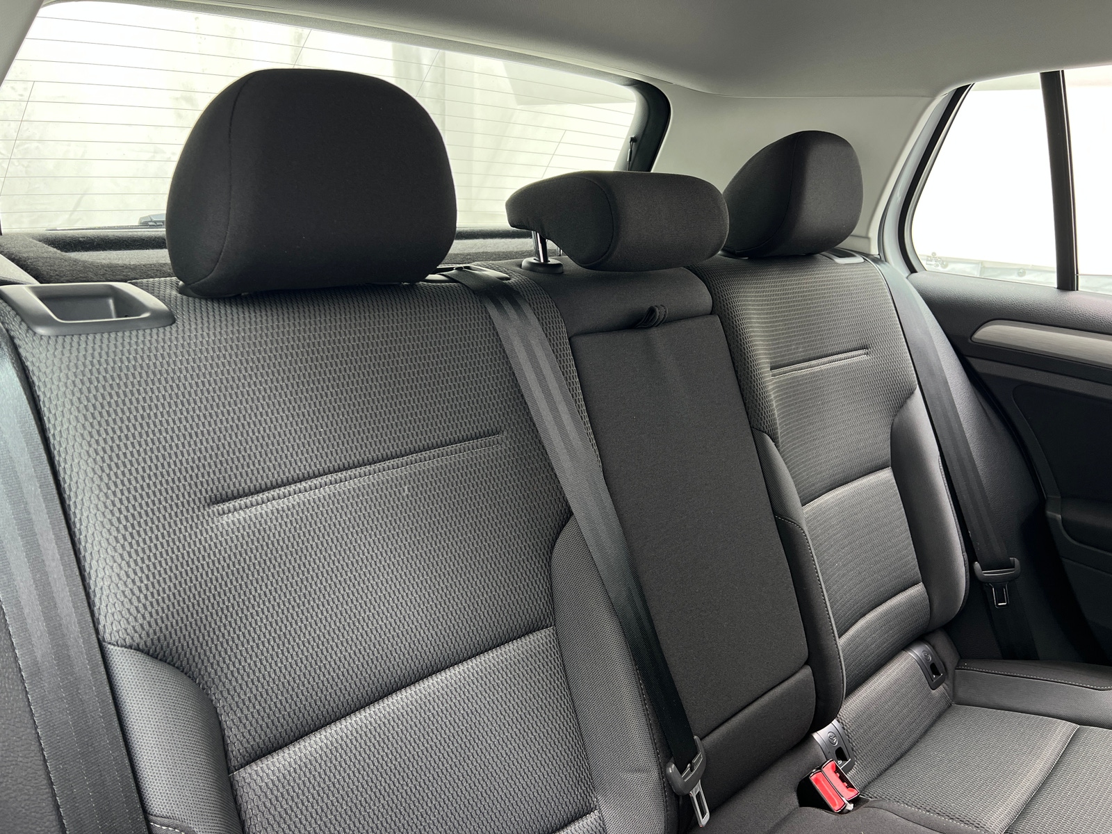 Thumbnail: 2017 Volkswagen Golf - 6