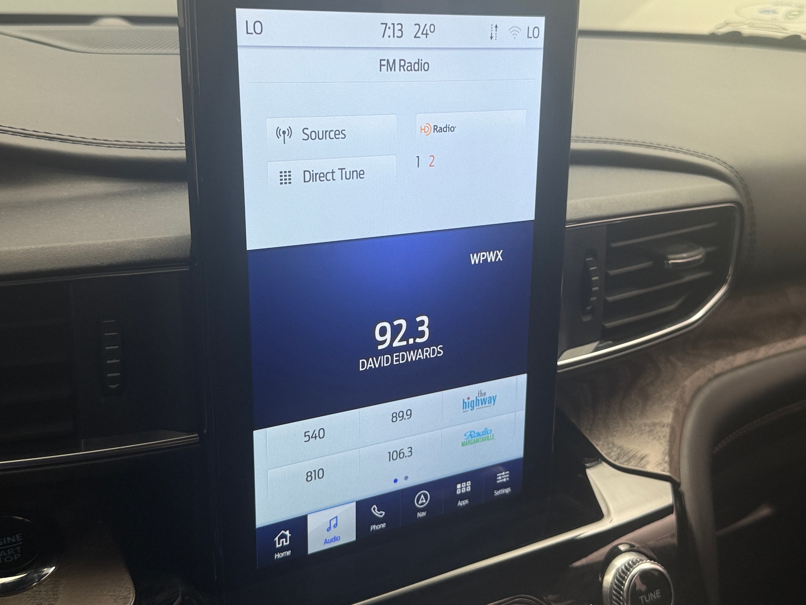 Thumbnail: 2022 Ford Explorer - 3