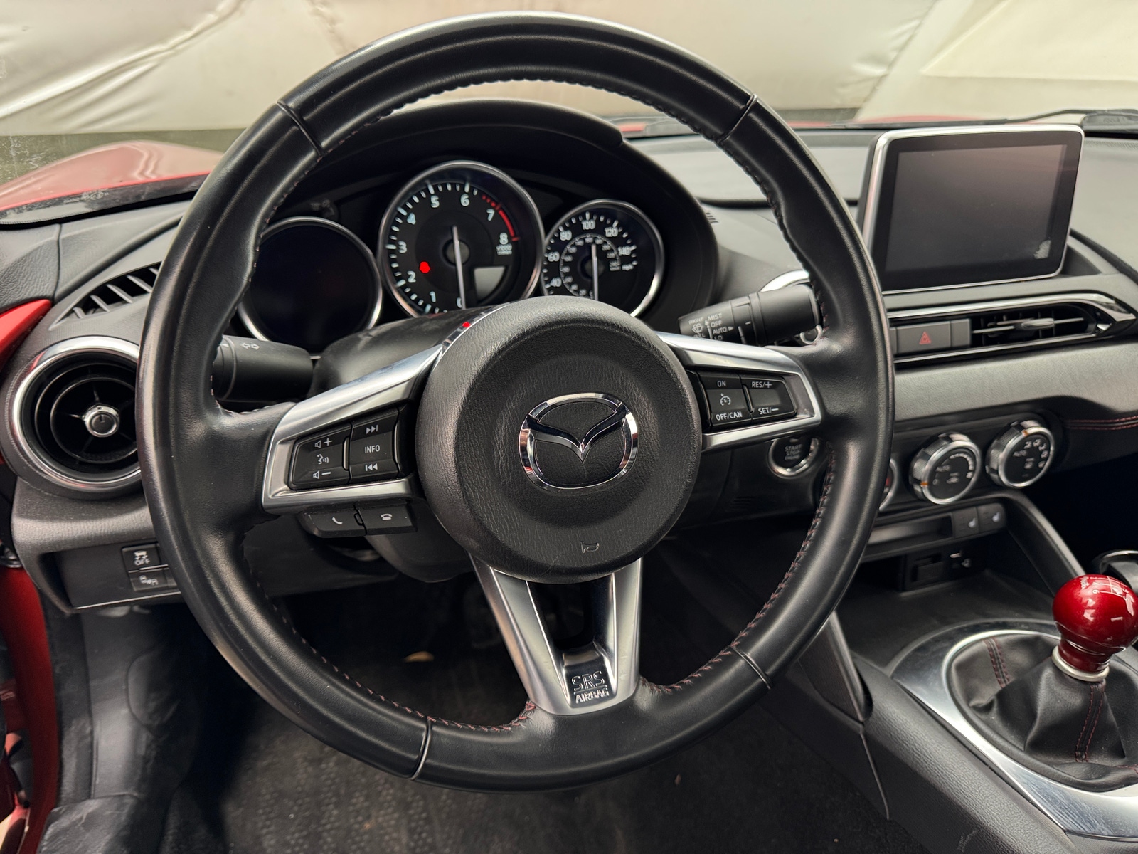 Thumbnail: 2016 Mazda MX-5 Miata - 4