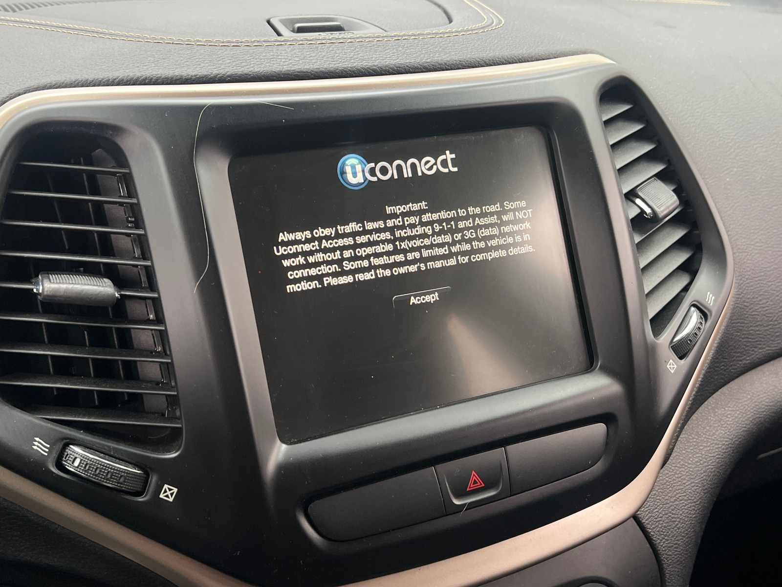 Thumbnail: 2016 Jeep Cherokee - 4