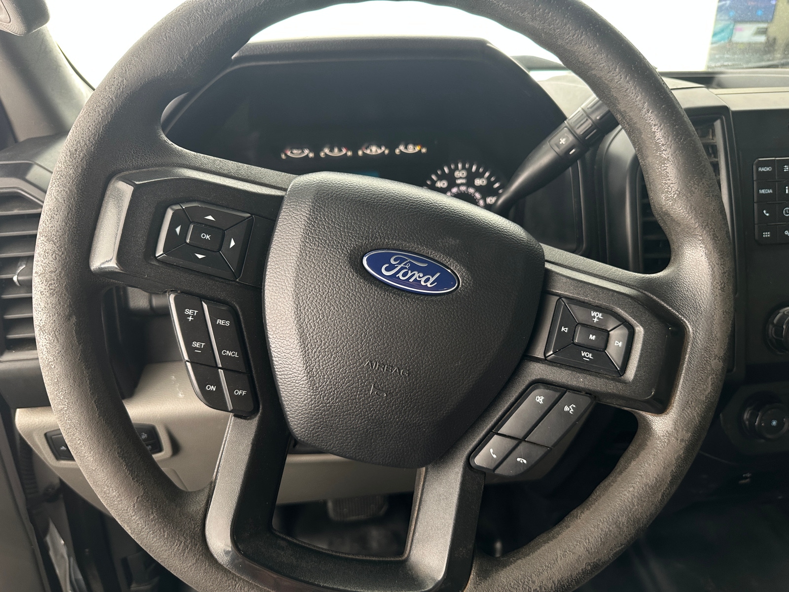 Thumbnail: 2019 Ford Econoline - 5