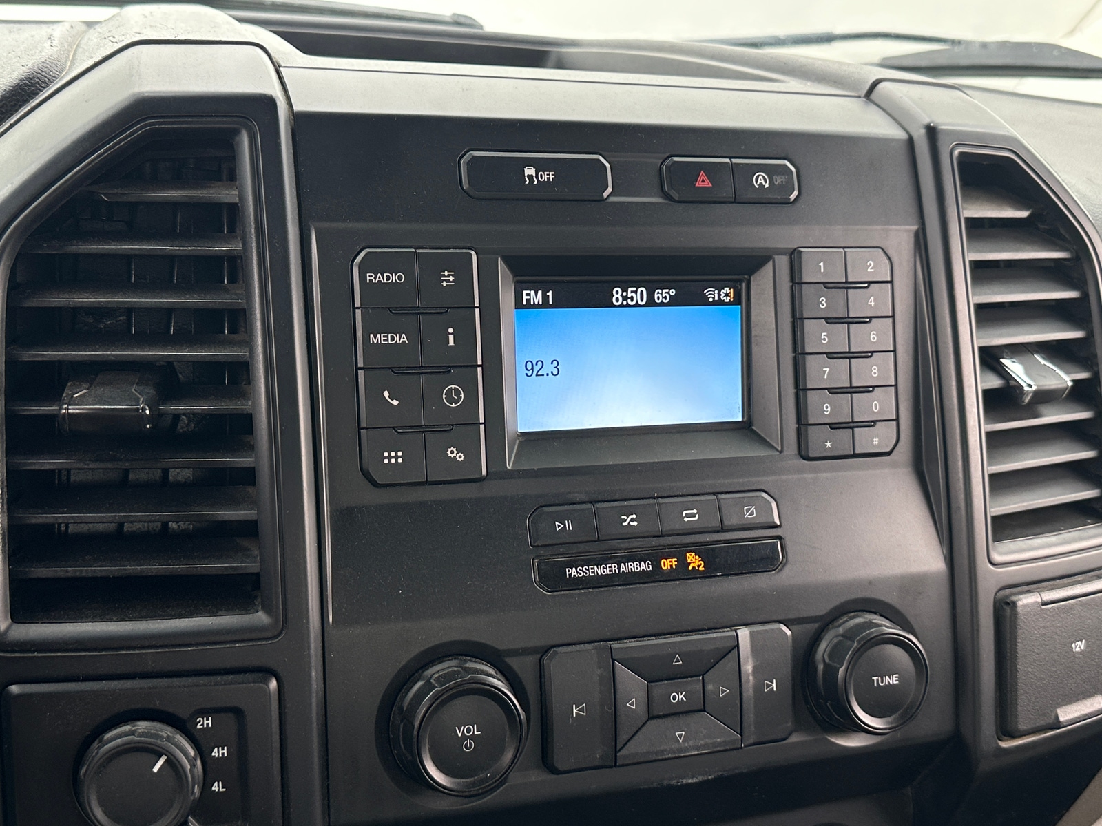 Thumbnail: 2019 Ford Econoline - 4