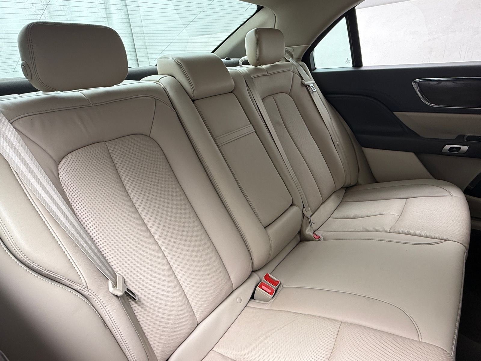 Thumbnail: 2018 Lincoln Continental - 5