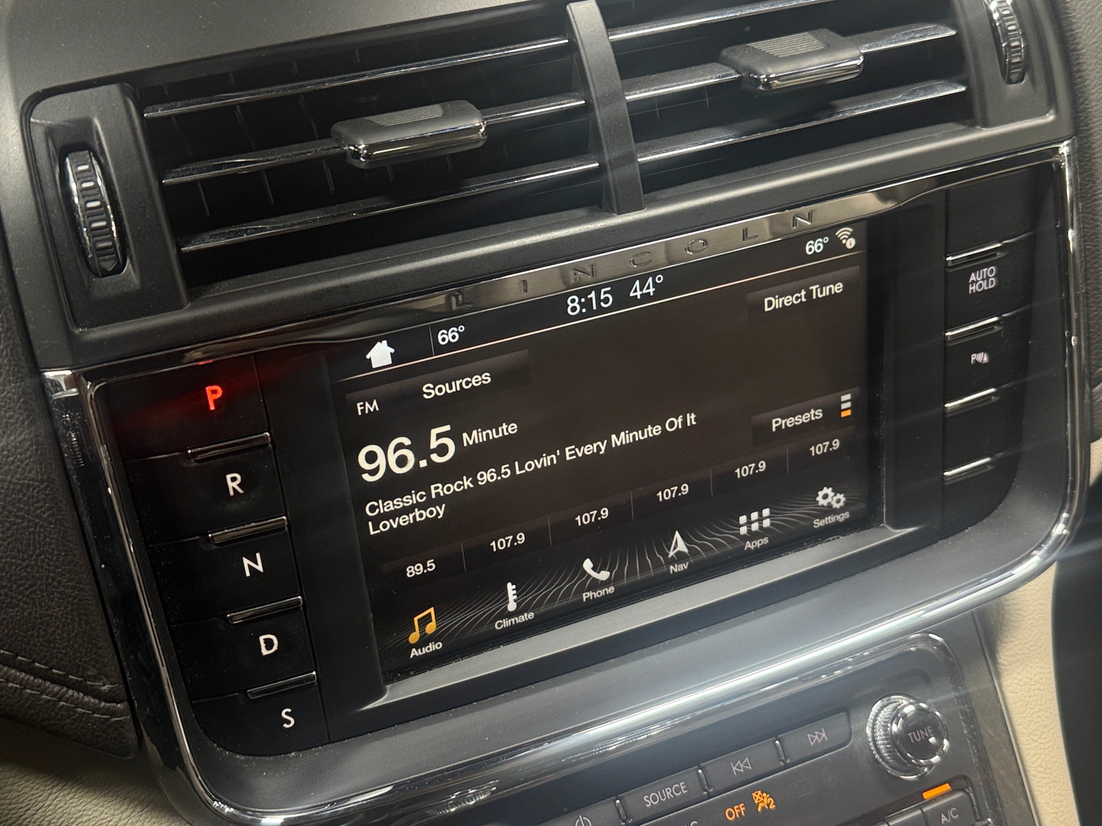 Thumbnail: 2018 Lincoln Continental - 3