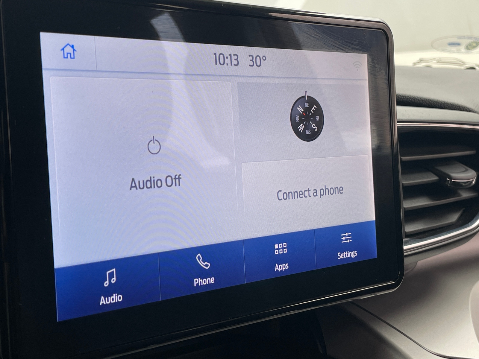 Thumbnail: 2022 Ford Explorer - 4