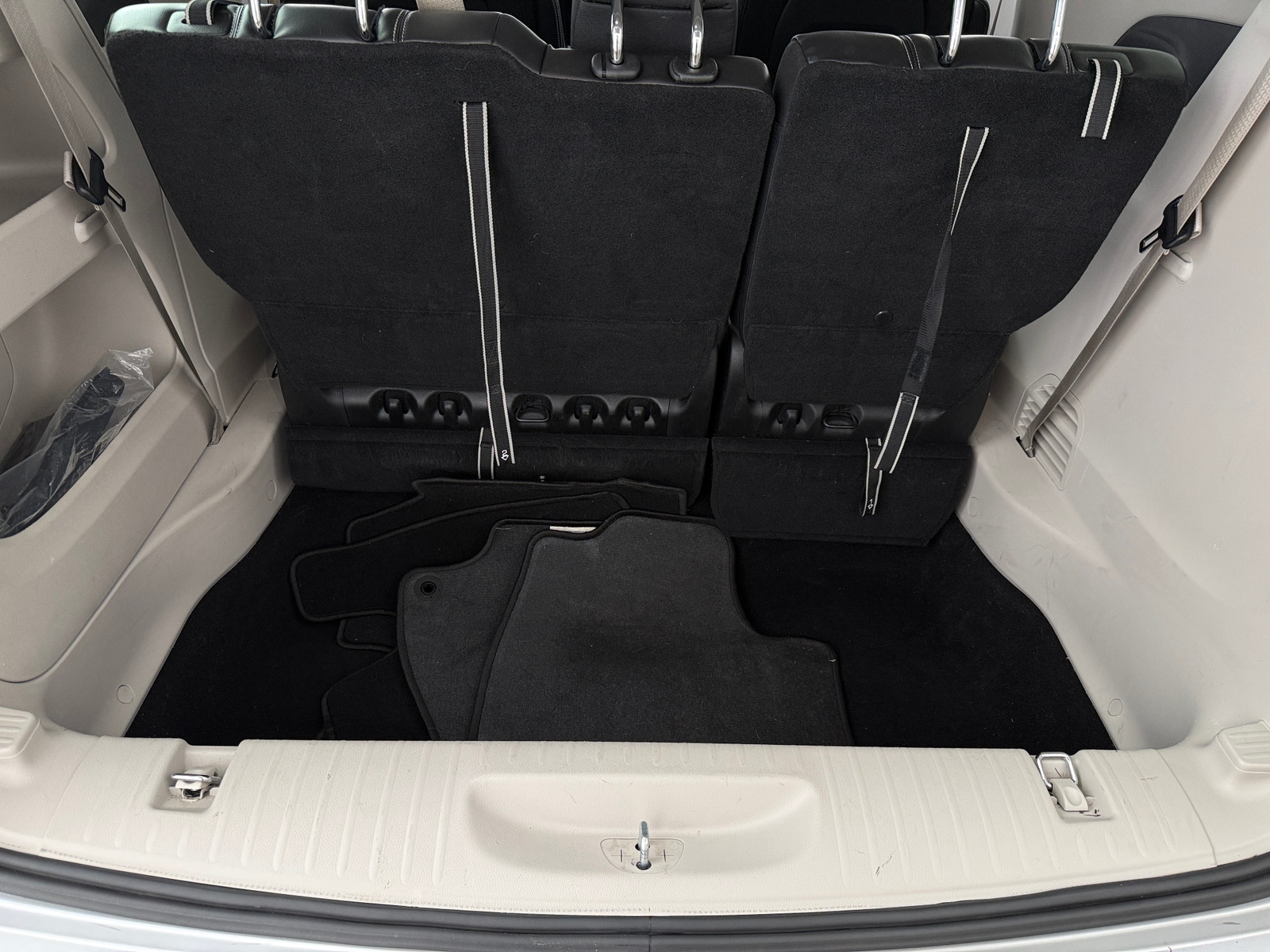 Thumbnail: 2024 Chrysler Pacifica - 6