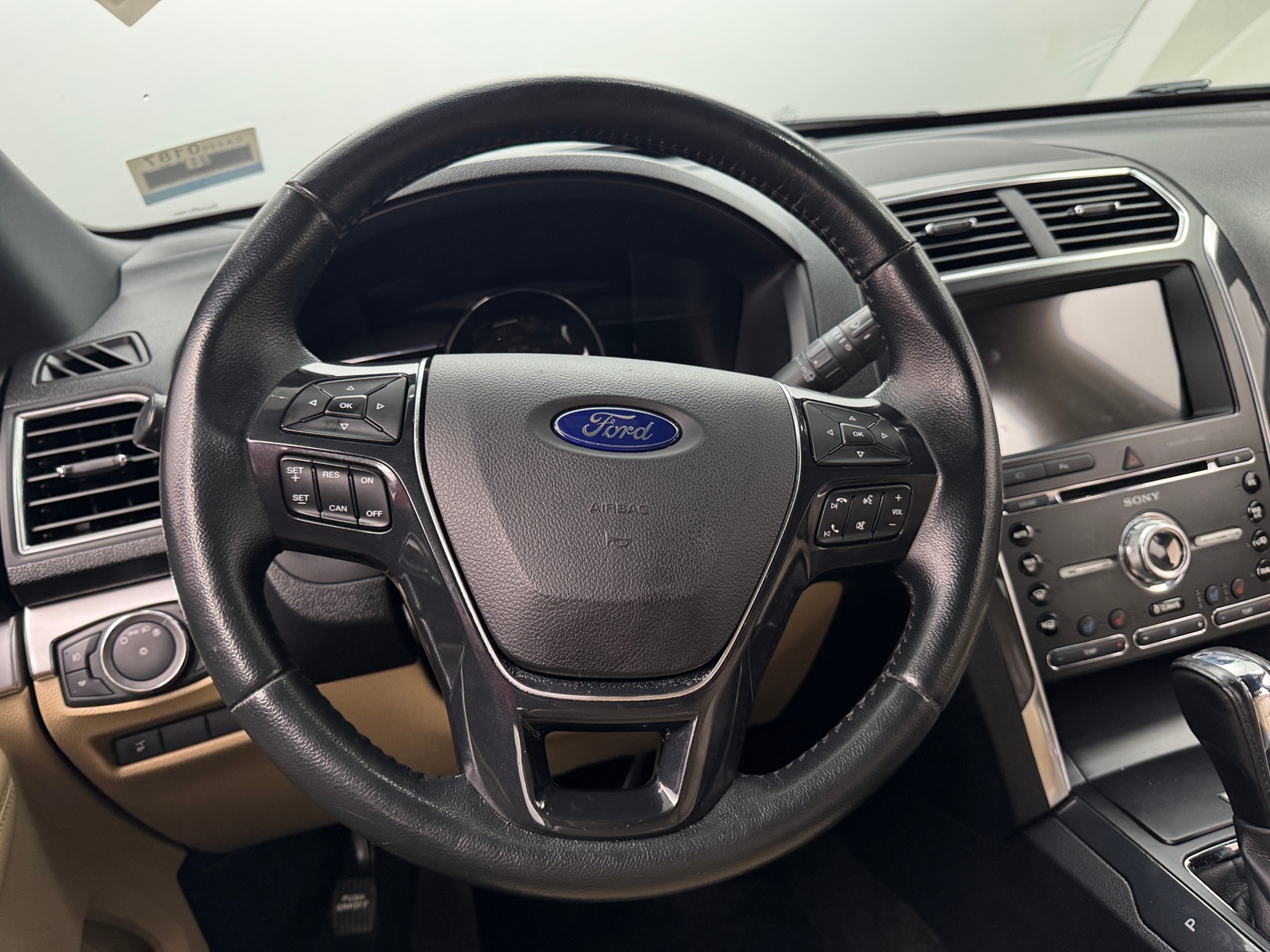 Thumbnail: 2017 Ford Explorer - 4