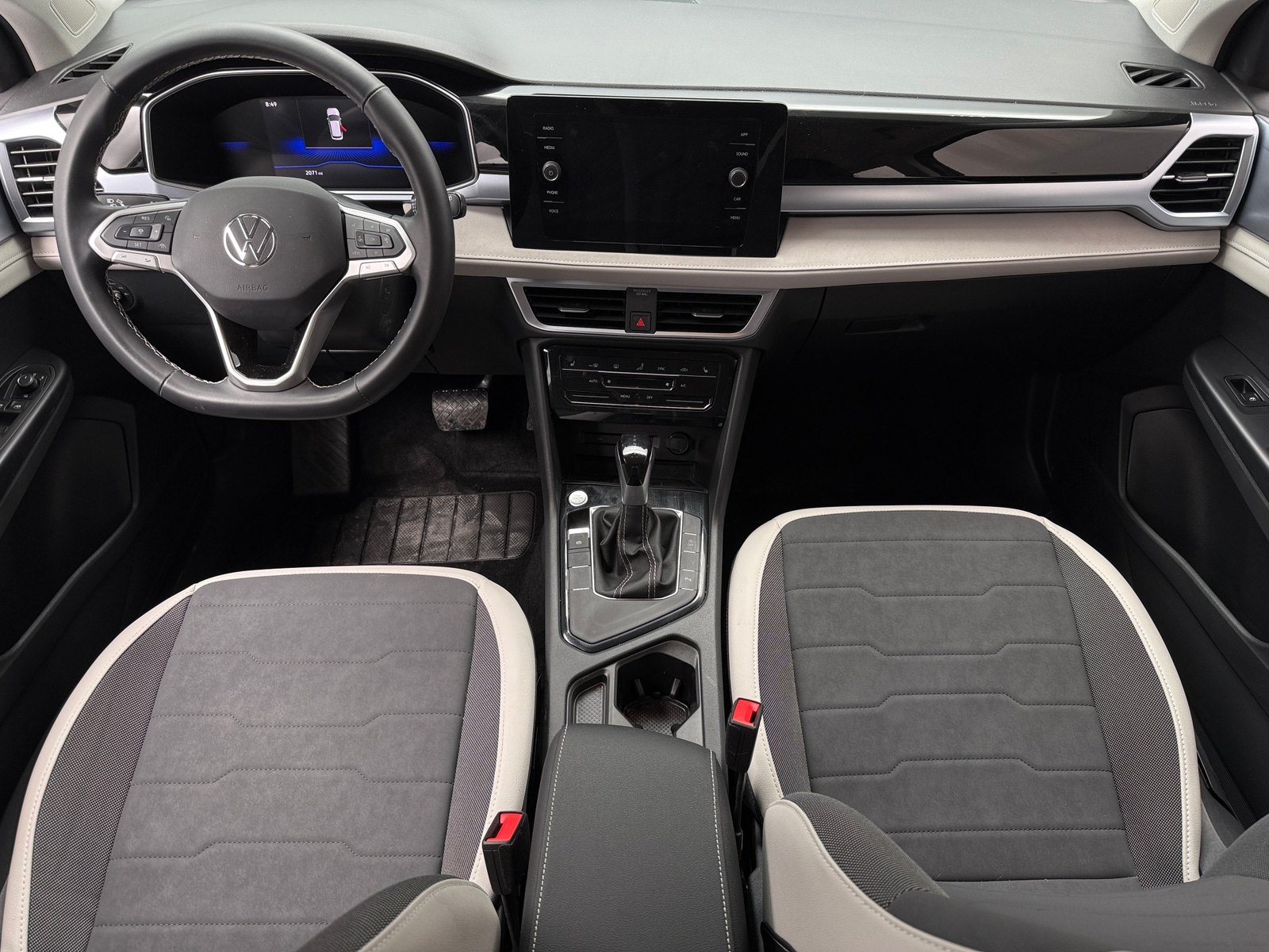 Thumbnail: 2025 Volkswagen Taos - 2