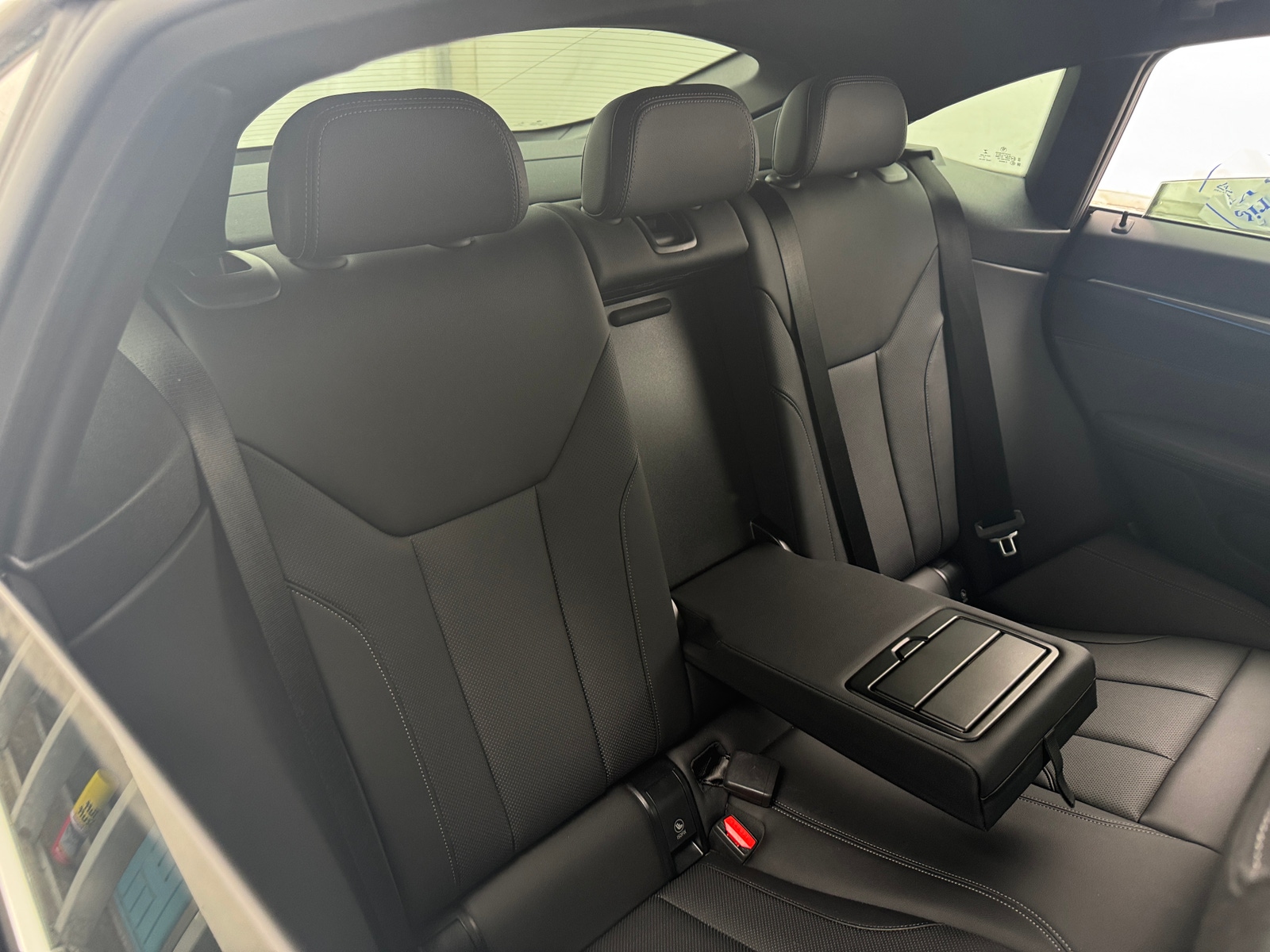 Thumbnail: 2023 BMW i4 - 5