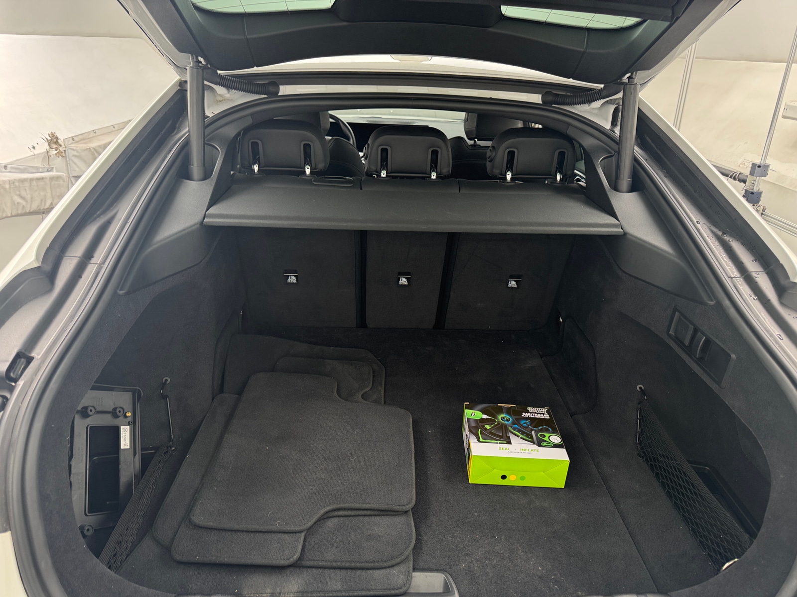 Thumbnail: 2023 BMW i4 - 6