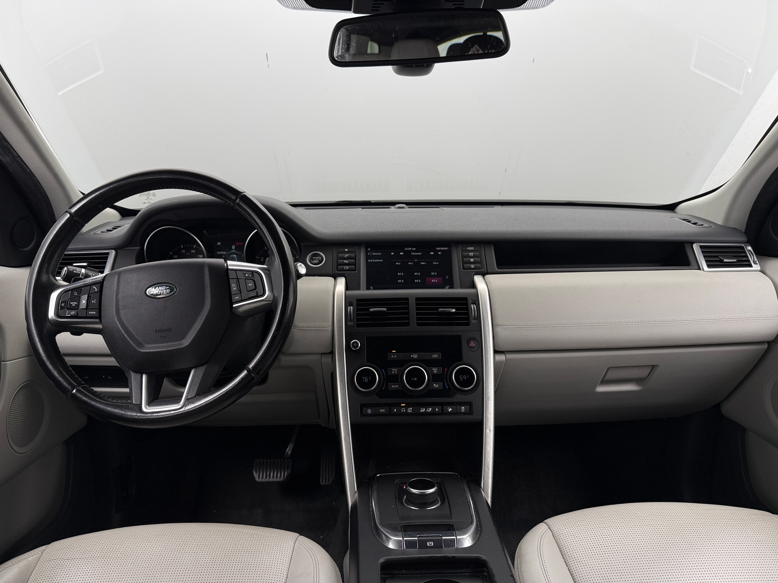 Thumbnail: 2018 Land Rover Discovery Sport - 2