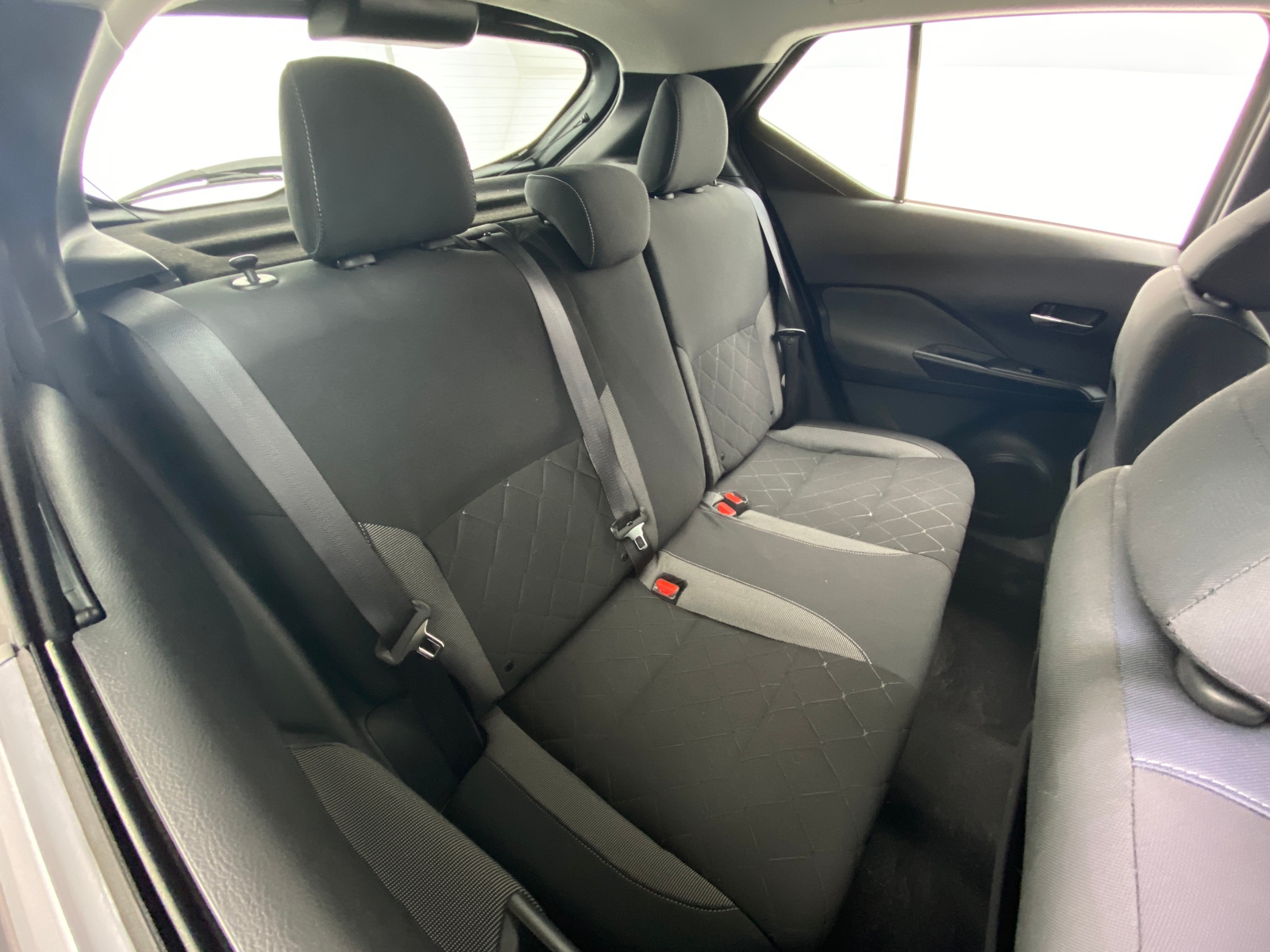 Thumbnail: 2019 Nissan Kicks - 6