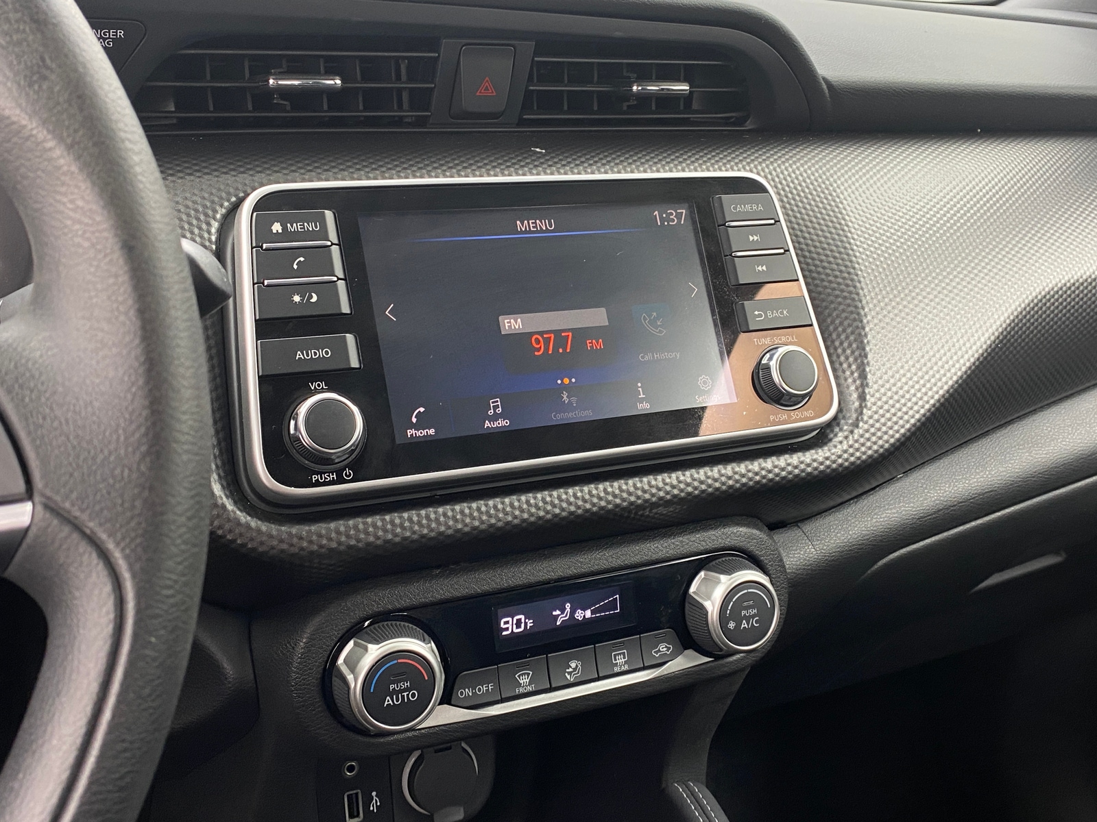 Thumbnail: 2019 Nissan Kicks - 4