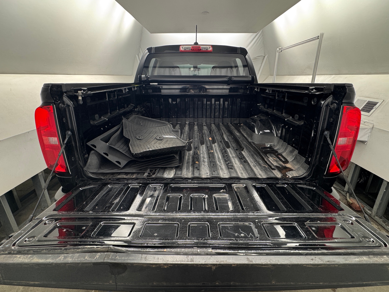 Thumbnail: 2022 Chevrolet Colorado - 7