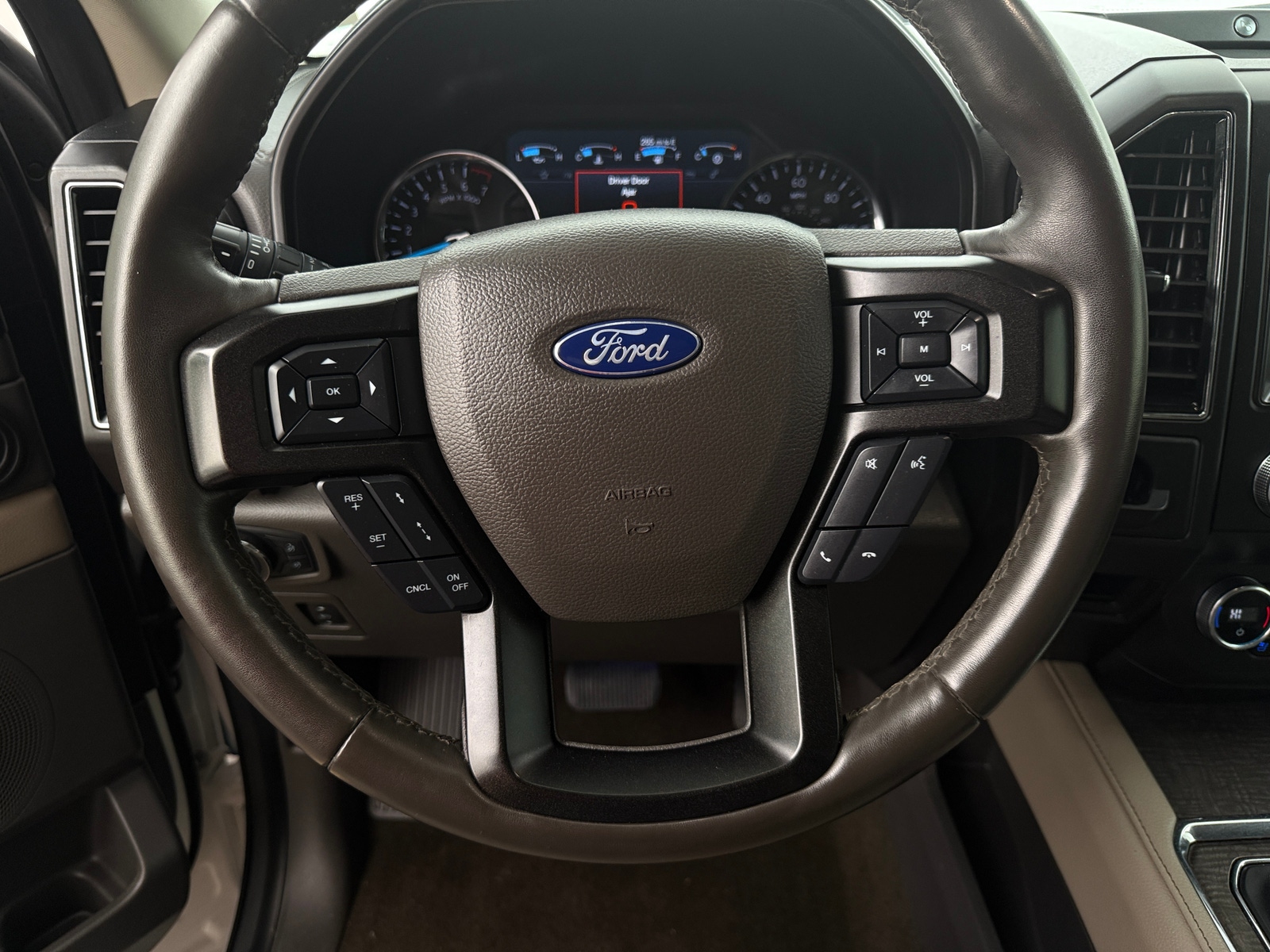 Thumbnail: 2019 Ford Expedition - 4