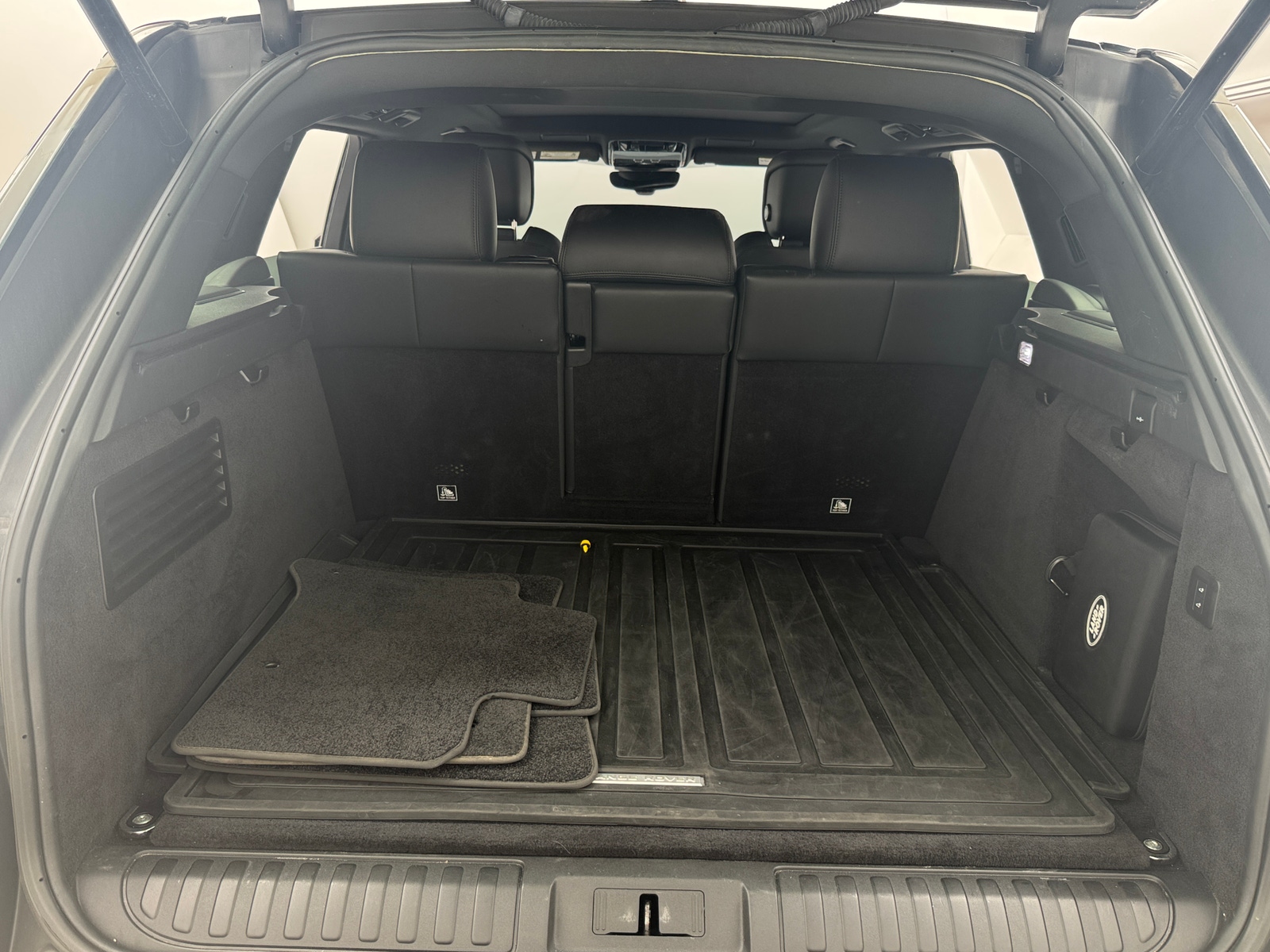 Thumbnail: 2022 Land Rover Range Rover Sport - 6