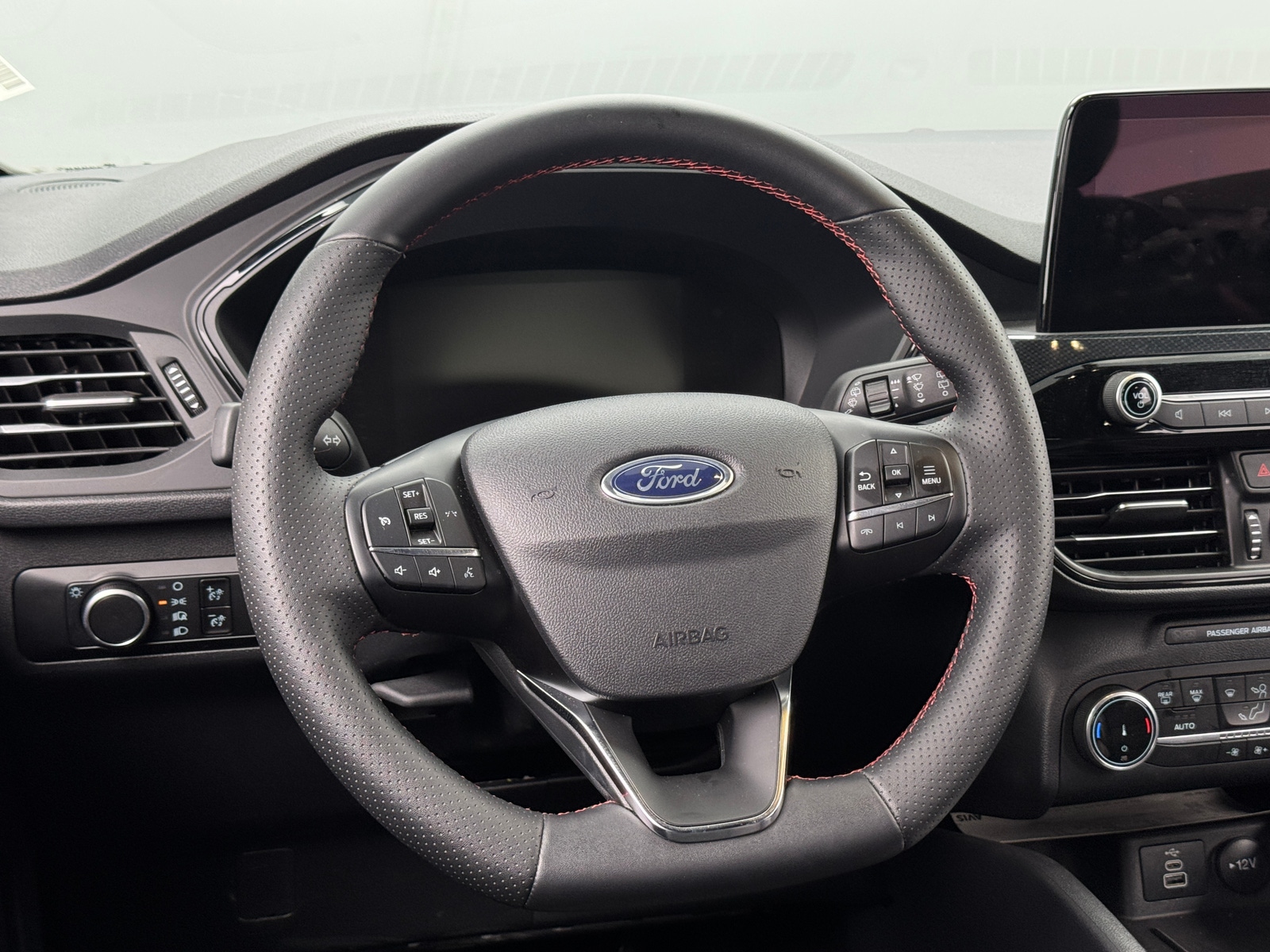 Thumbnail: 2025 Ford Escape - 5